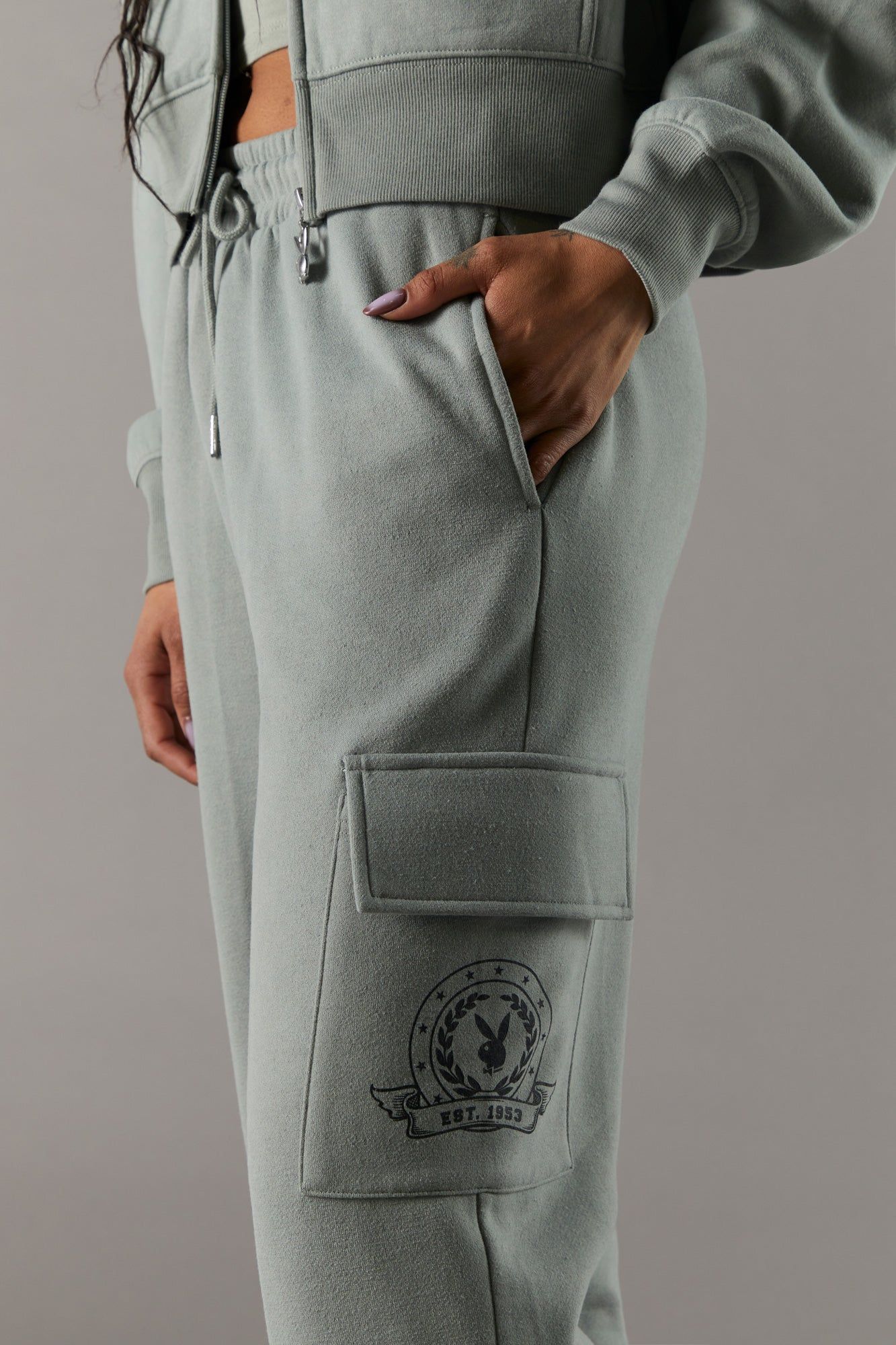 Pantalon de jogging cargo à imprimé Playboy Est 1953 sold by Urban Planet product image thumbnail 4