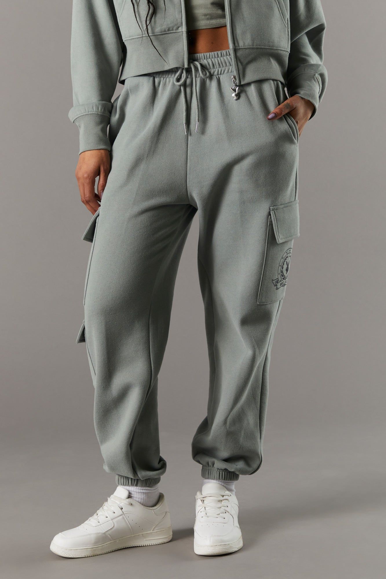 Pantalon de jogging cargo à imprimé Playboy Est 1953 sold by Urban Planet product image thumbnail 2