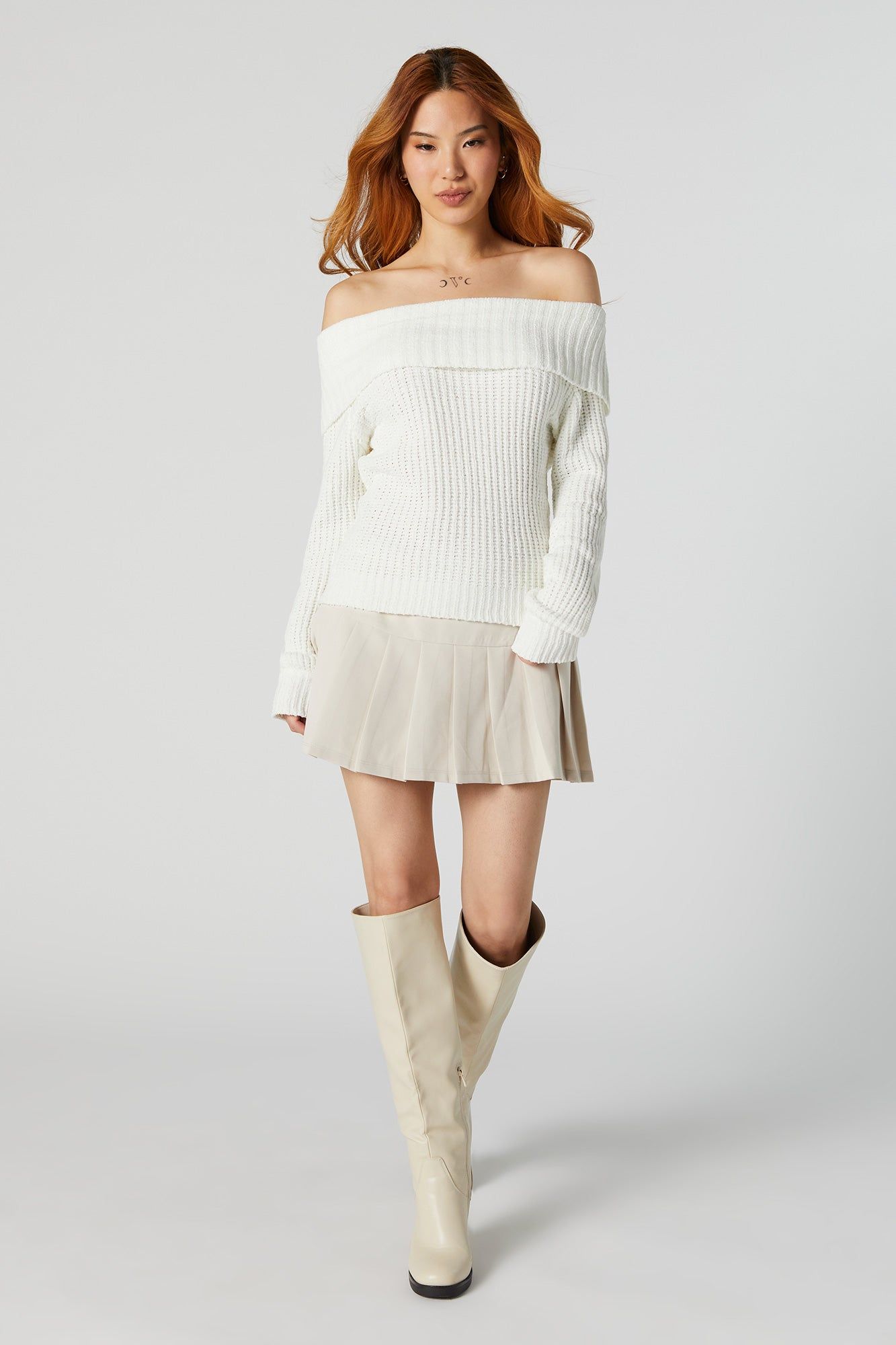 Chandail en tricot côtelé à épaules dénudées sold by Urban Planet product image thumbnail 3
