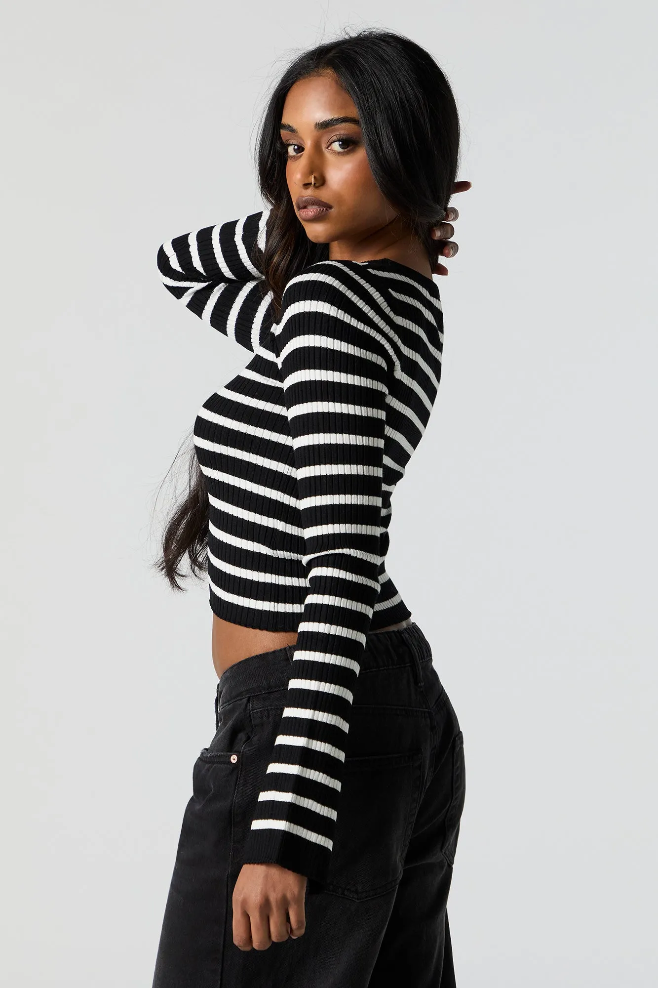 Chandail court en tricot côtelé rayé avec encolure dégagée sold by Urban Planet product image thumbnail 2