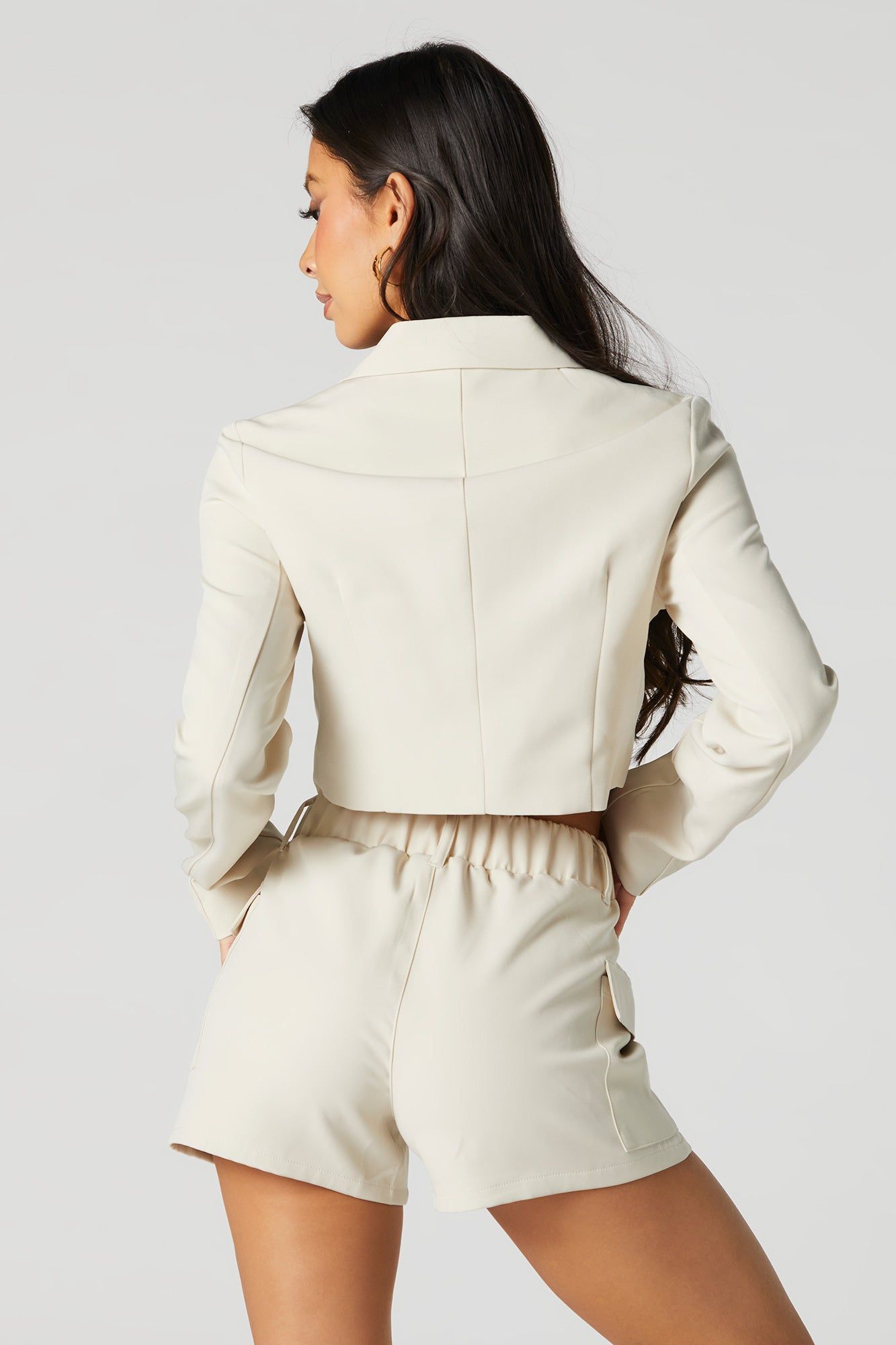 Blazer droit court sold by Urban Planet product image thumbnail 2