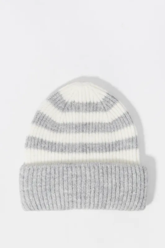 Tuque en tricot rayé sold by Urban Planet