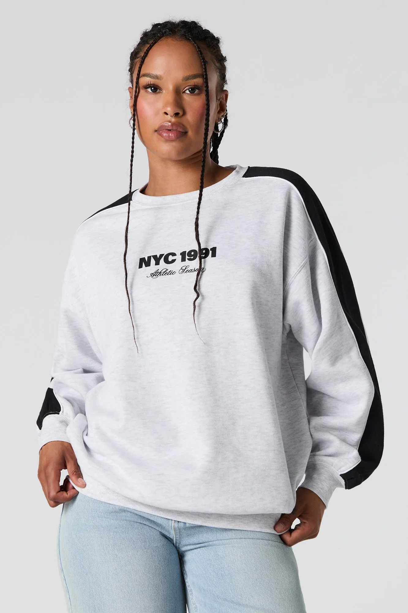 Chandail avec blocs de couleurs et imprimé sportif sold by Urban Planet