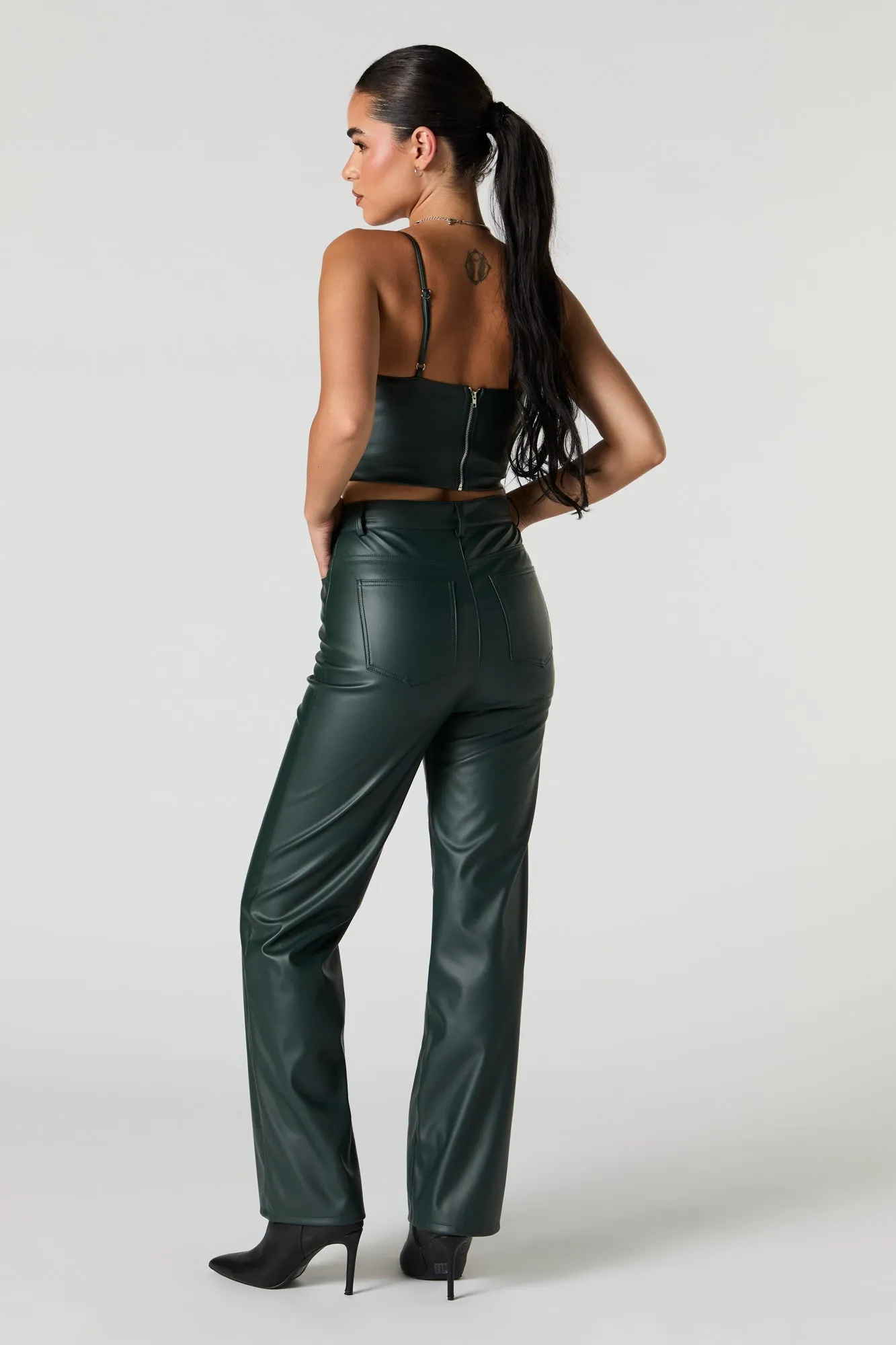 Pantalon habillé à jambe droite en similicuir sold by Urban Planet product image thumbnail 3