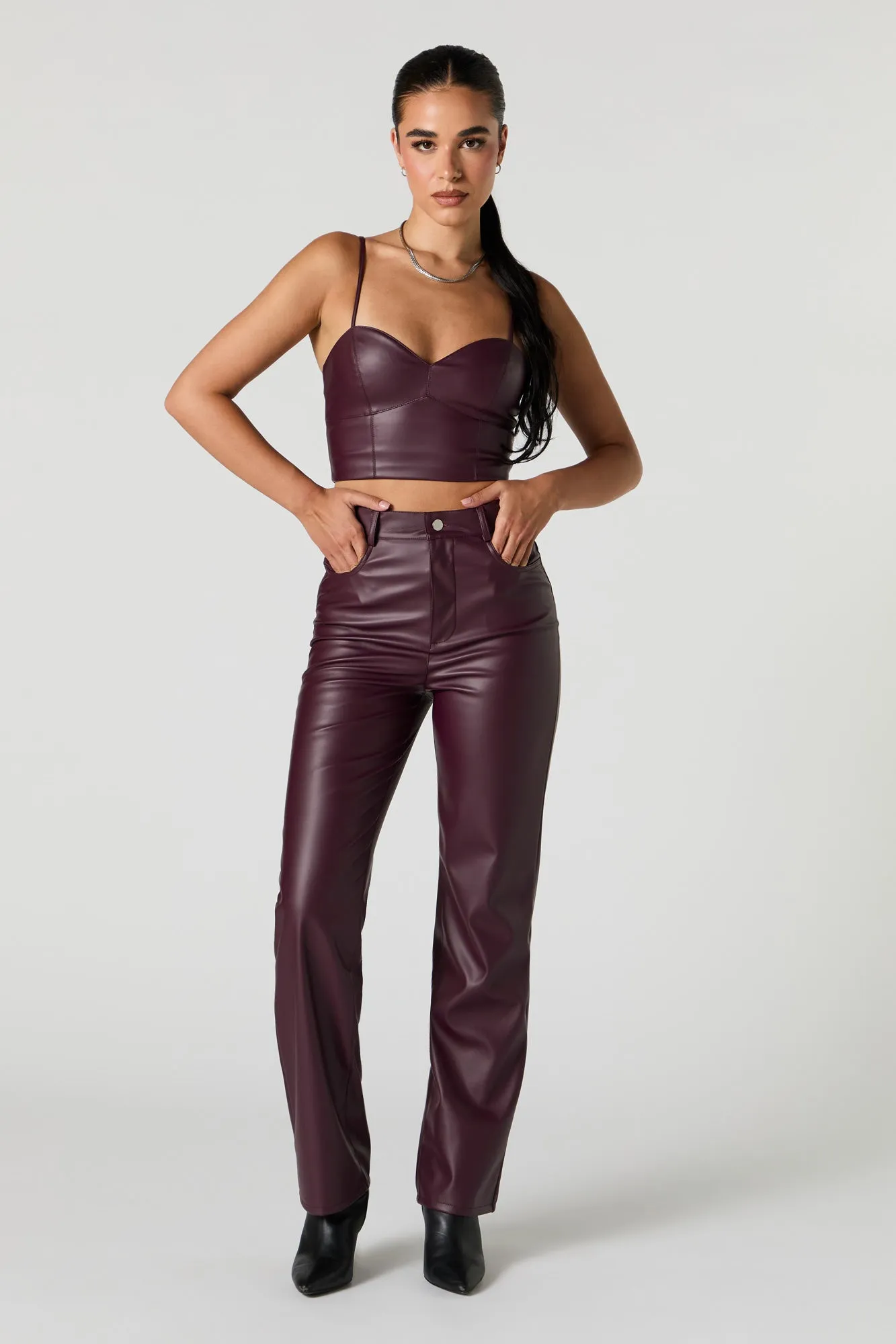 Pantalon habillé à jambe droite en similicuir sold by Urban Planet product image thumbnail 4