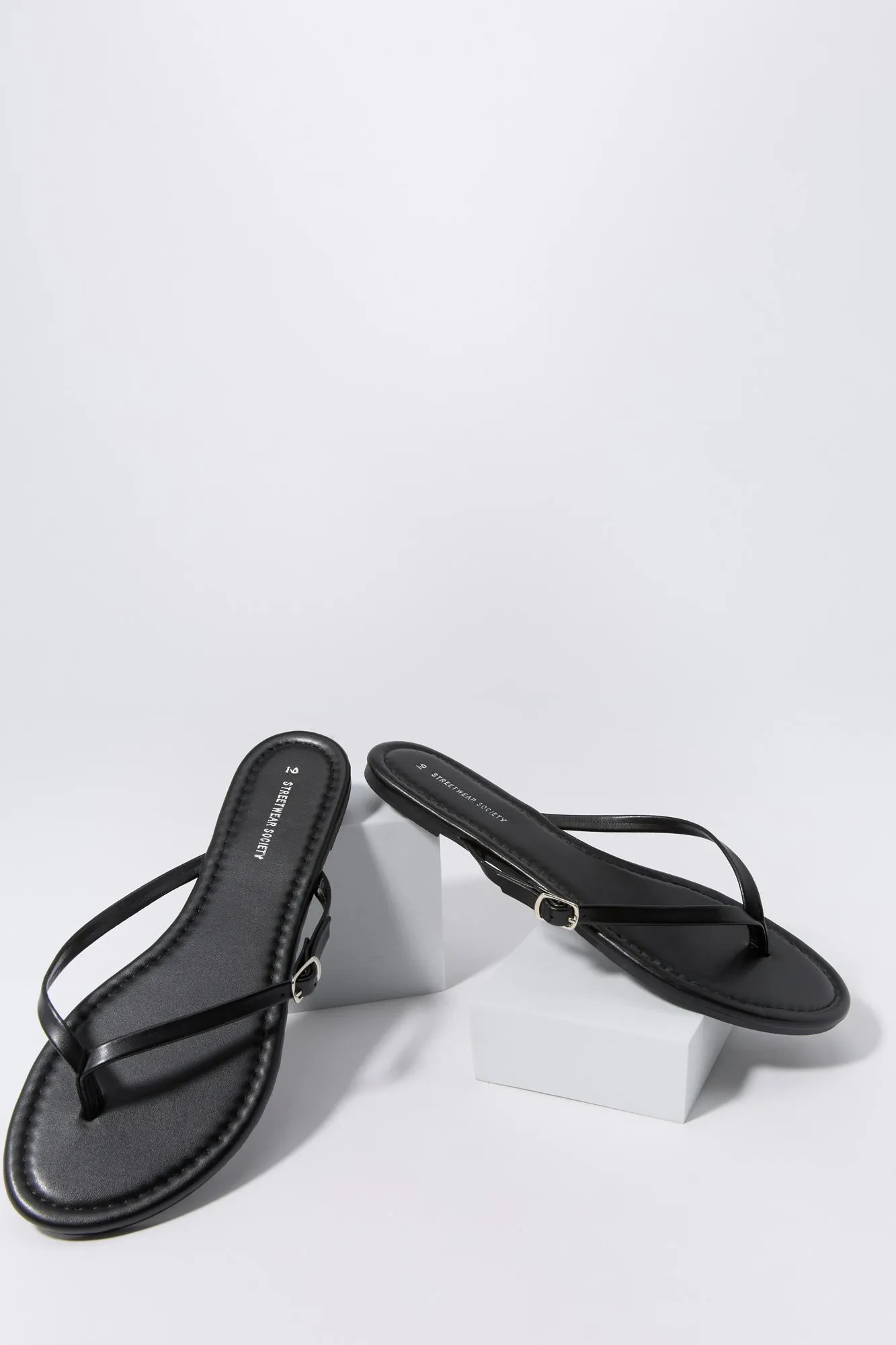 Sandales de plage en similicuir sold by Urban Planet product image thumbnail 5