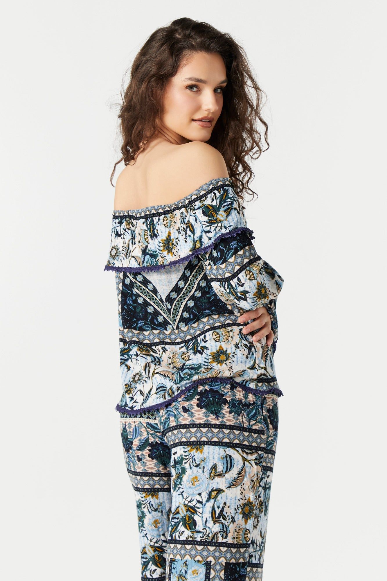 Haut volanté à épaules dénudées imprime sold by Urban Planet product image thumbnail 2