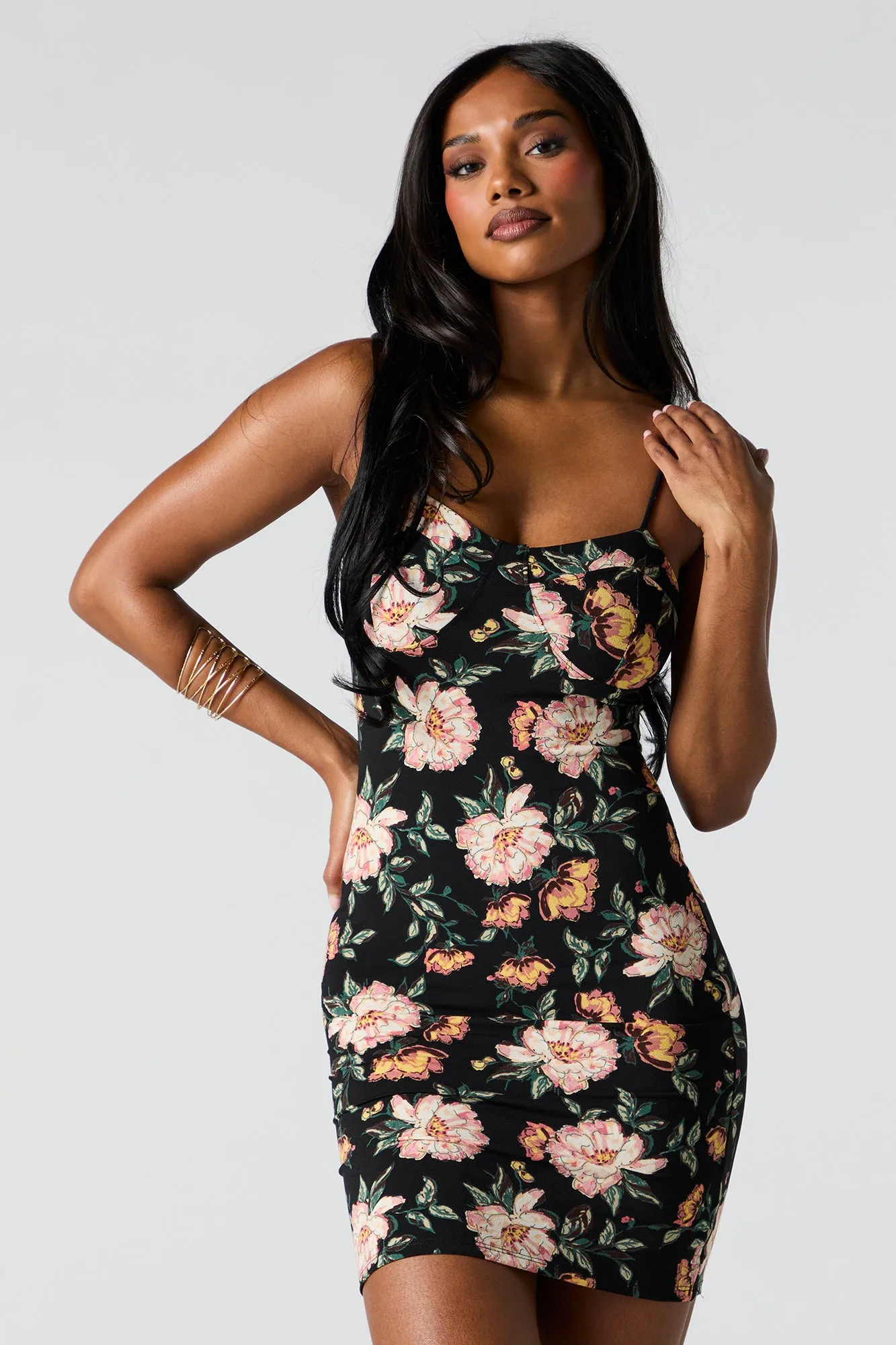 Minirobe-bustier moulante fleurie sold by Urban Planet product image thumbnail 4