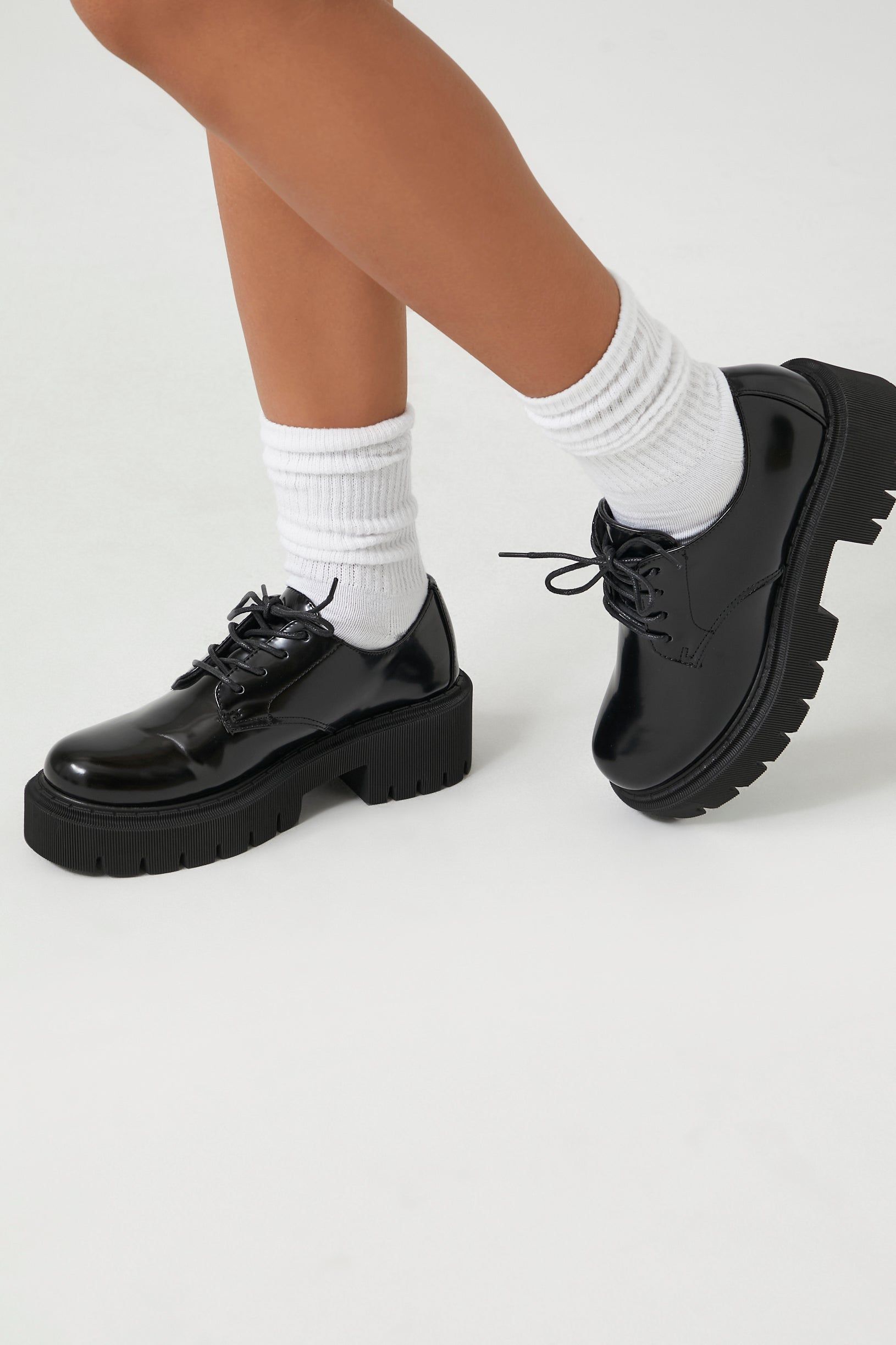 Richelieus à semelles crantées en similicuir sold by Urban Planet product image thumbnail 2