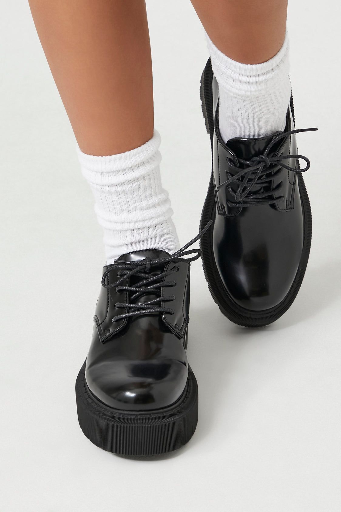 Richelieus à semelles crantées en similicuir sold by Urban Planet product image thumbnail 3