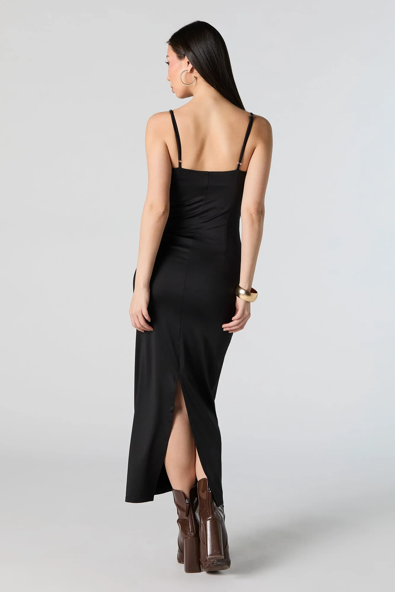 Robe midi profilée avec encolure carrée et fente arrière sold by Urban Planet product image thumbnail 3