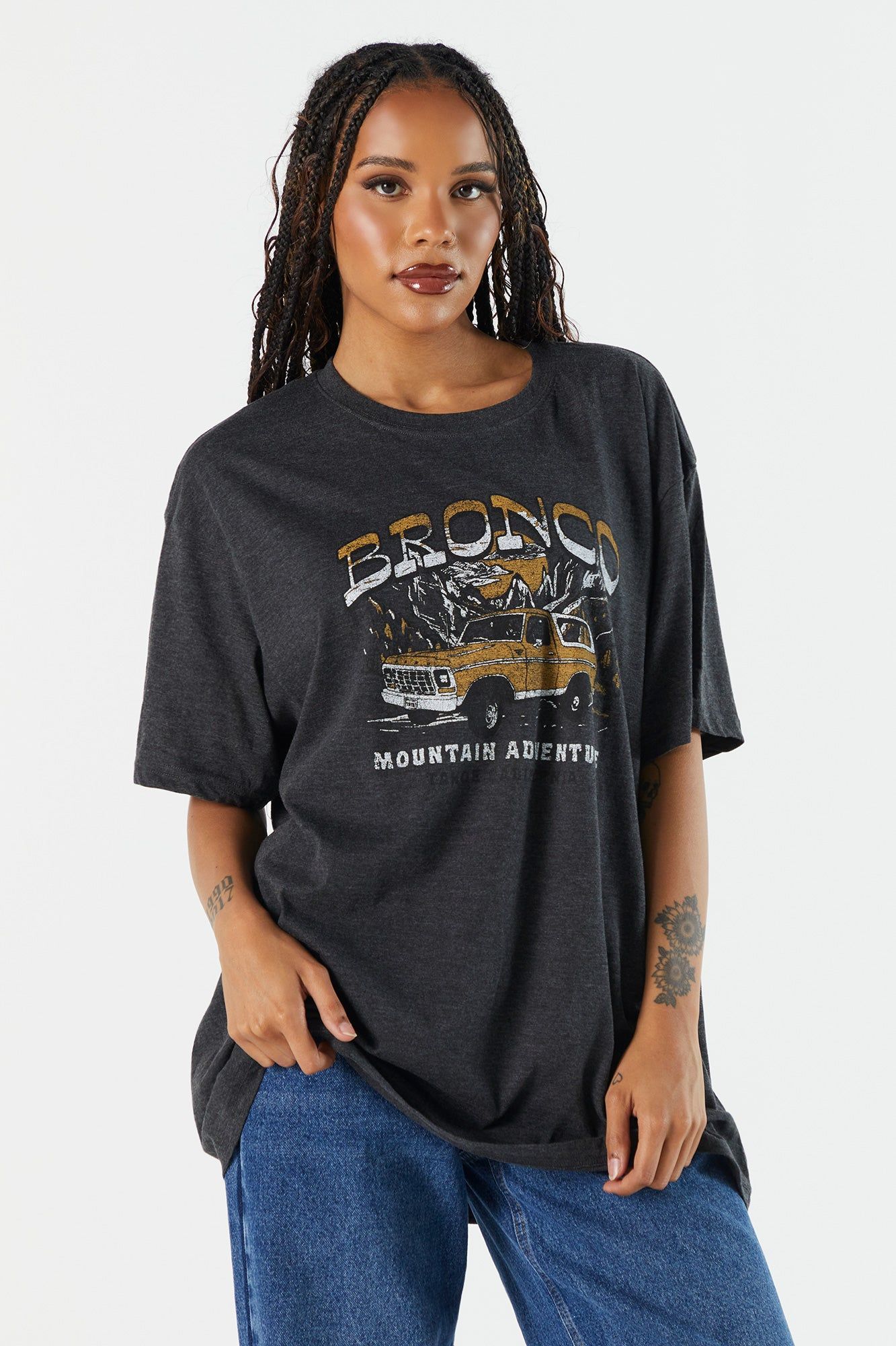 T-shirt de coupe garçonne à imprimé Bronco sold by Urban Planet