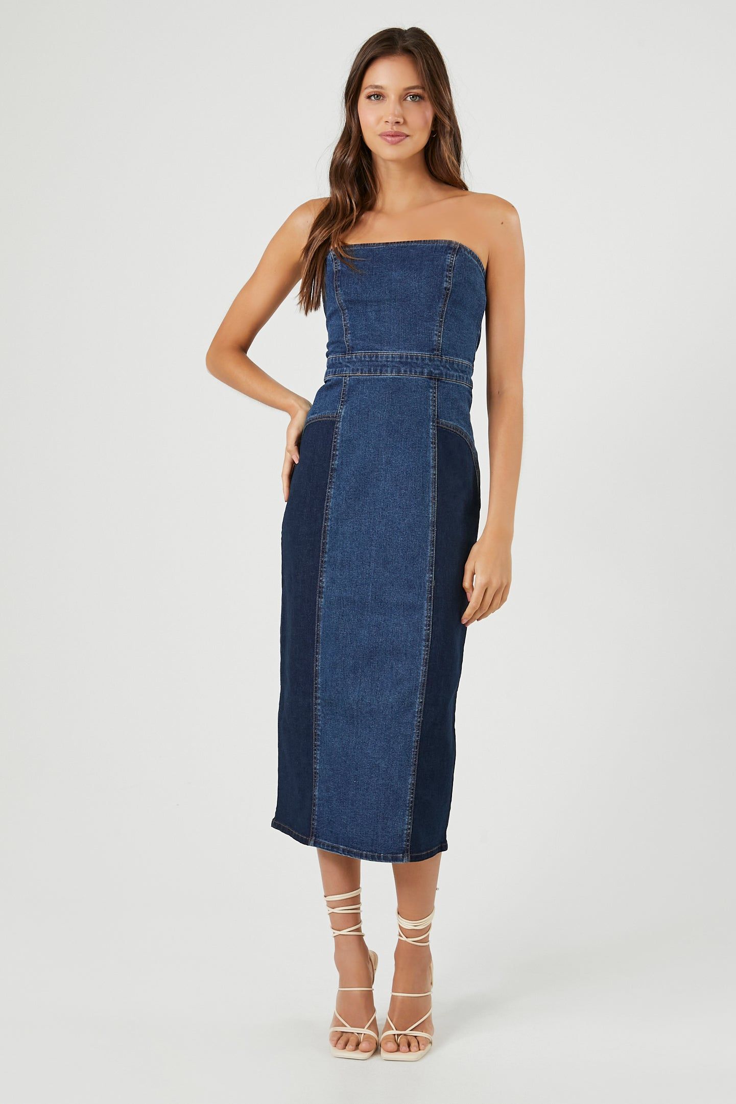 Robe midi sans bretelles en denim sold by Urban Planet product image thumbnail 4
