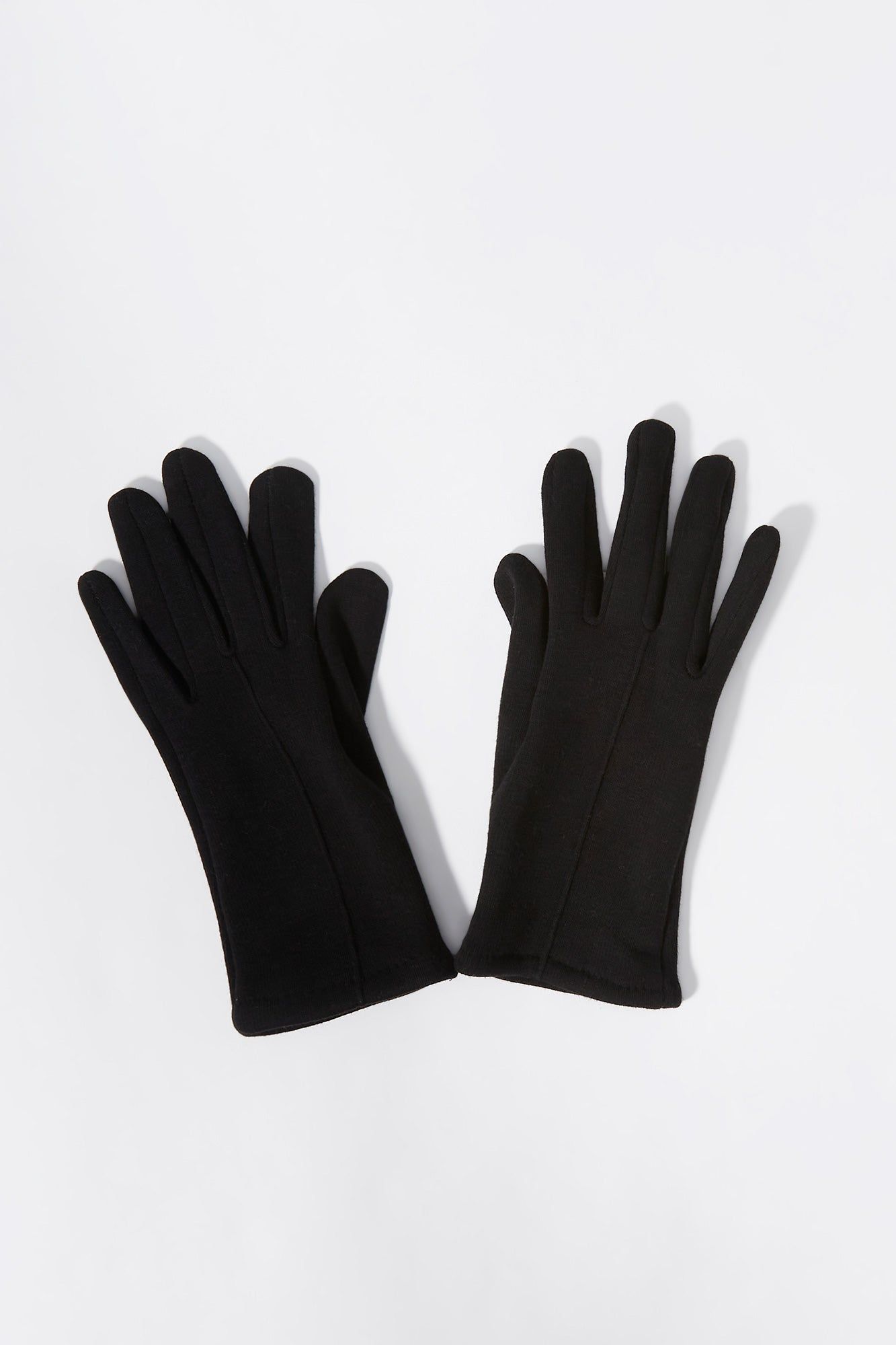 Gants chics sold by Urban Planet