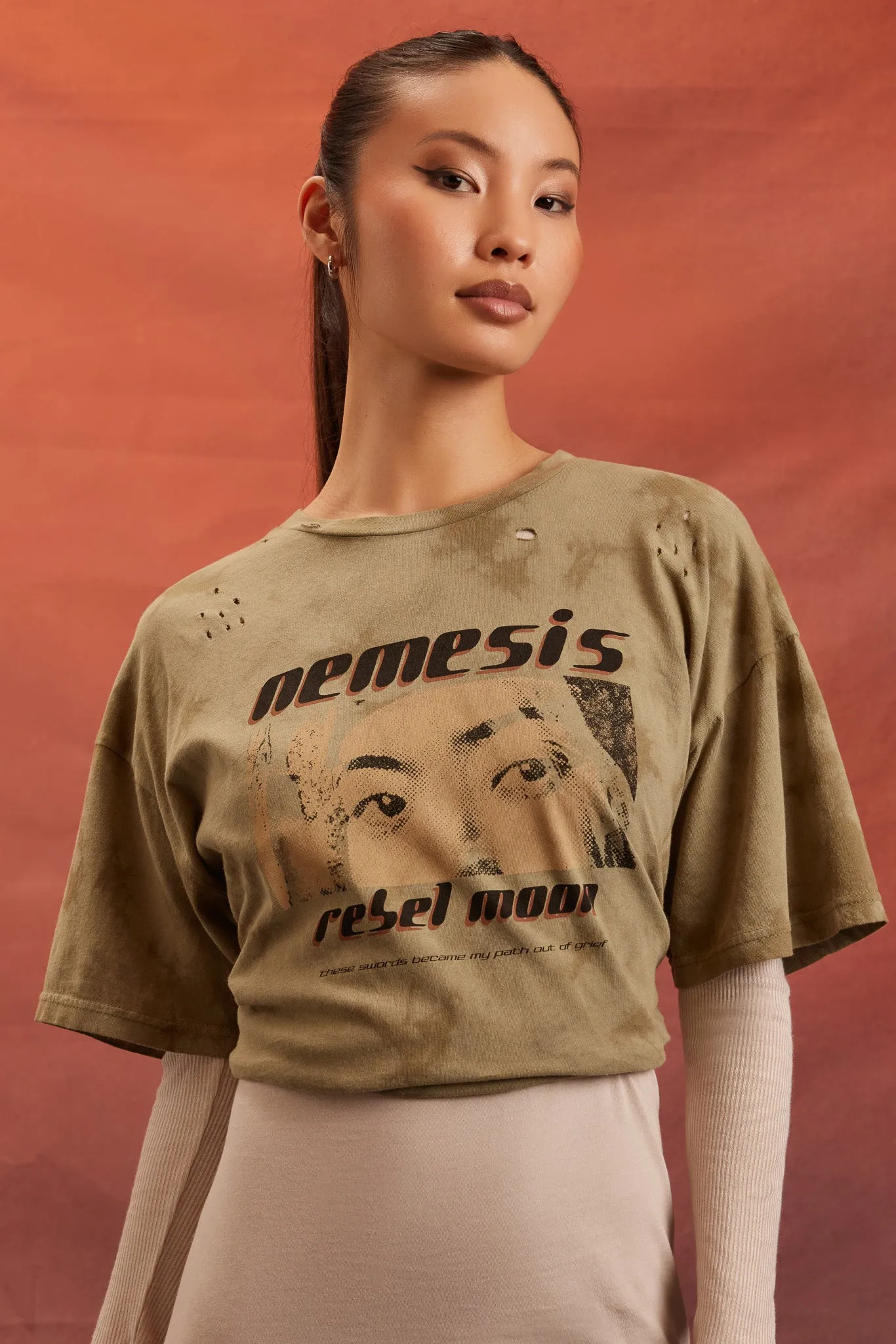 T-shirt noué-teint à imprimé Rebel Moon sold by Urban Planet