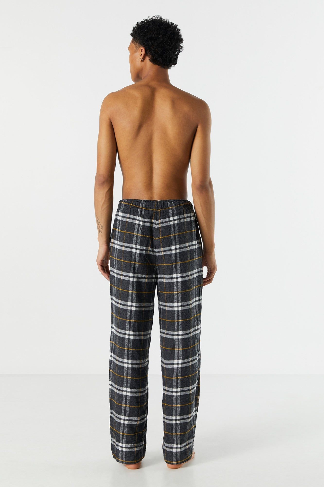 Pantalon de pyjama à carreaux noir sold by Urban Planet product image thumbnail 4