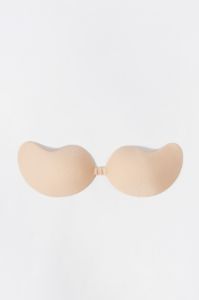 Soutien-gorge adhésif en forme d'ailes sold by Urban Planet