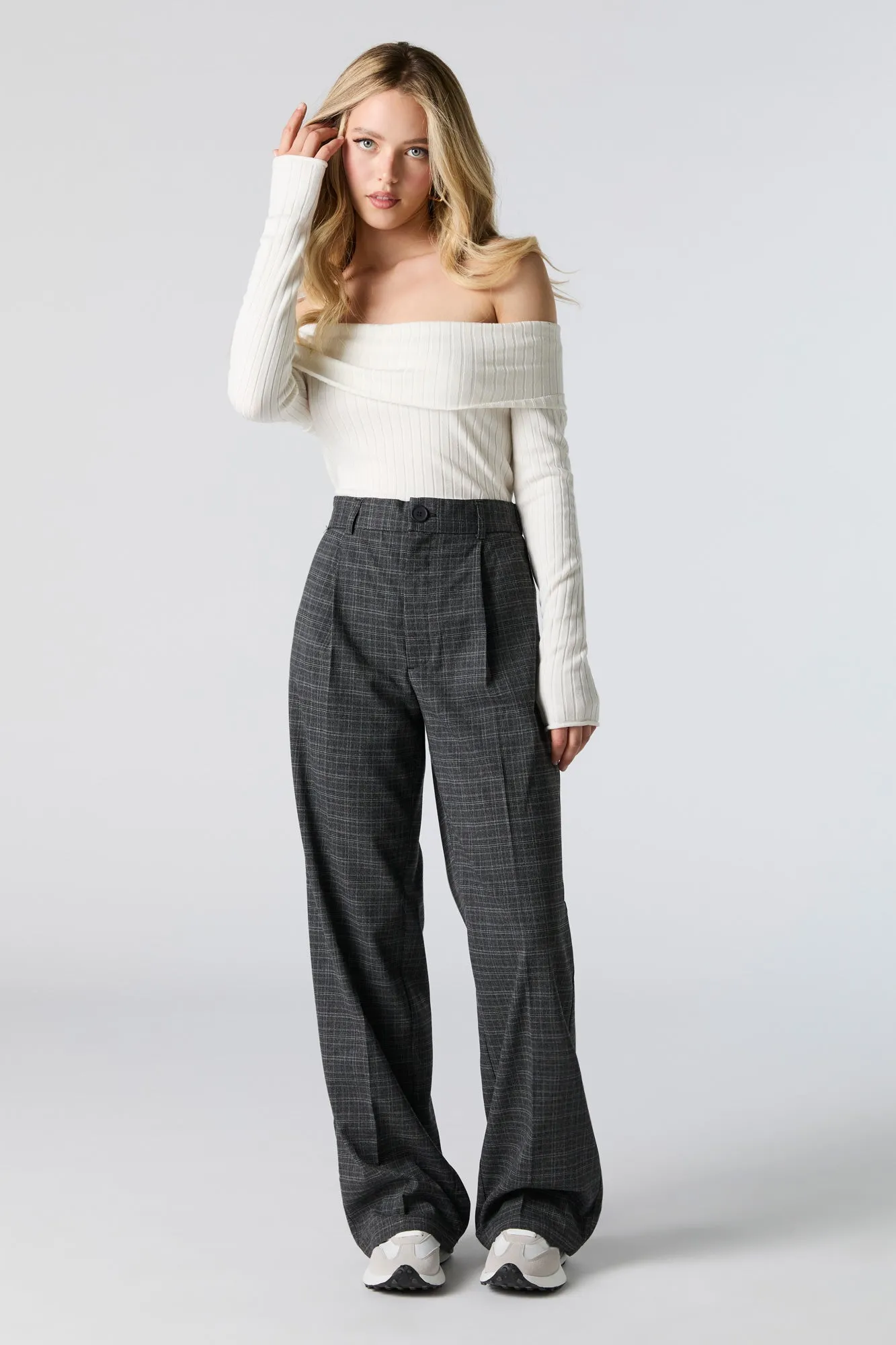 Pantalon habillé plissé à jambe large sold by Urban Planet