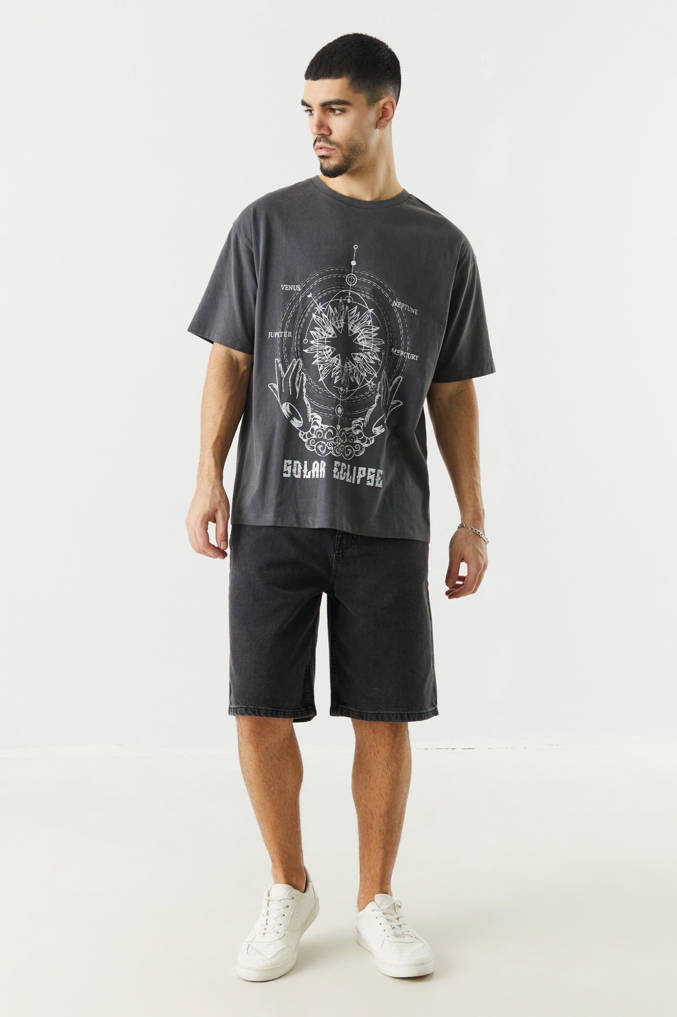 T-shirt décontracté à imprimé Éclipse solaire sold by Urban Planet product image thumbnail 3