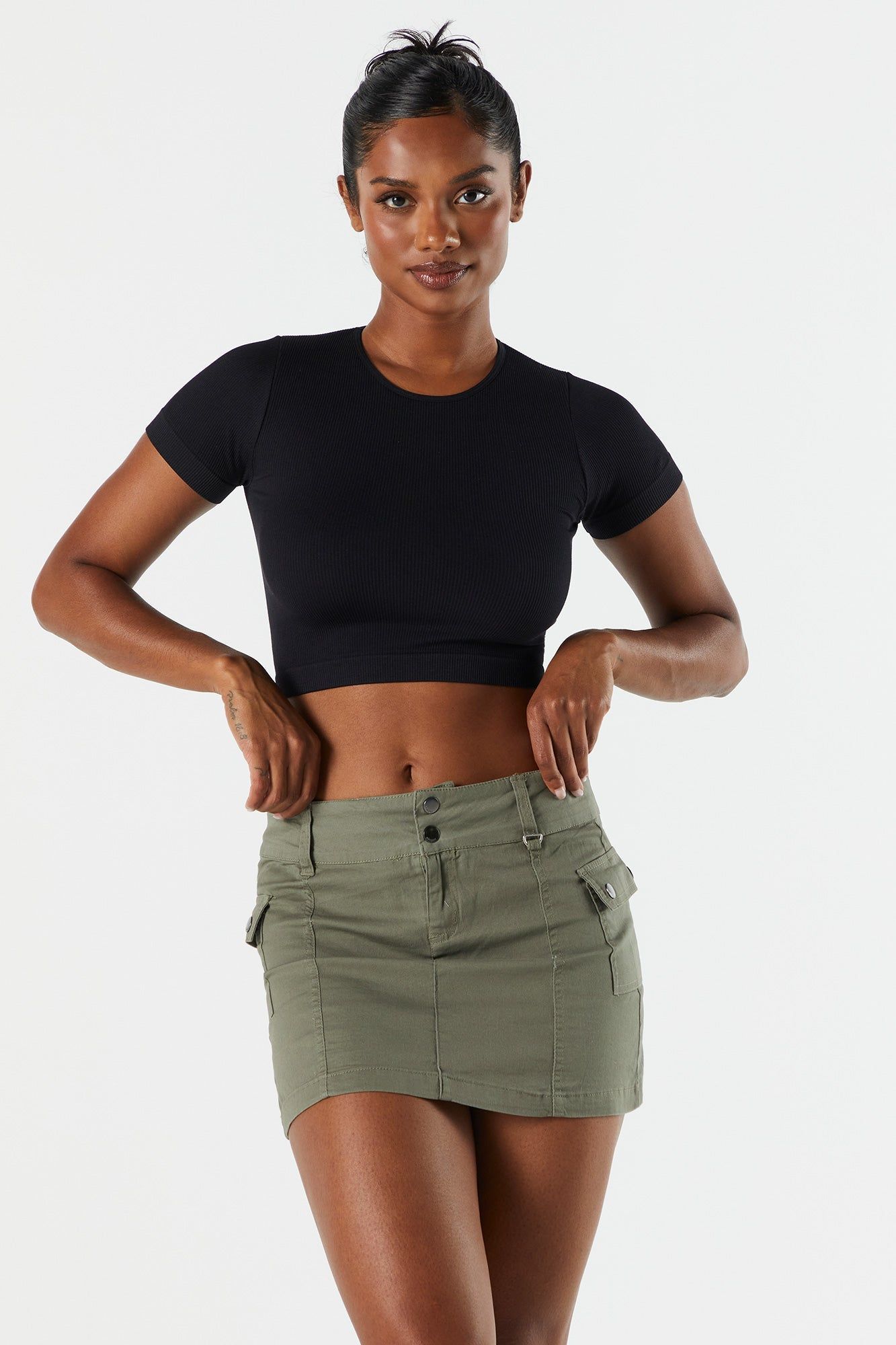 T-shirt côtelé uni court sans couture sold by Urban Planet product image thumbnail 4