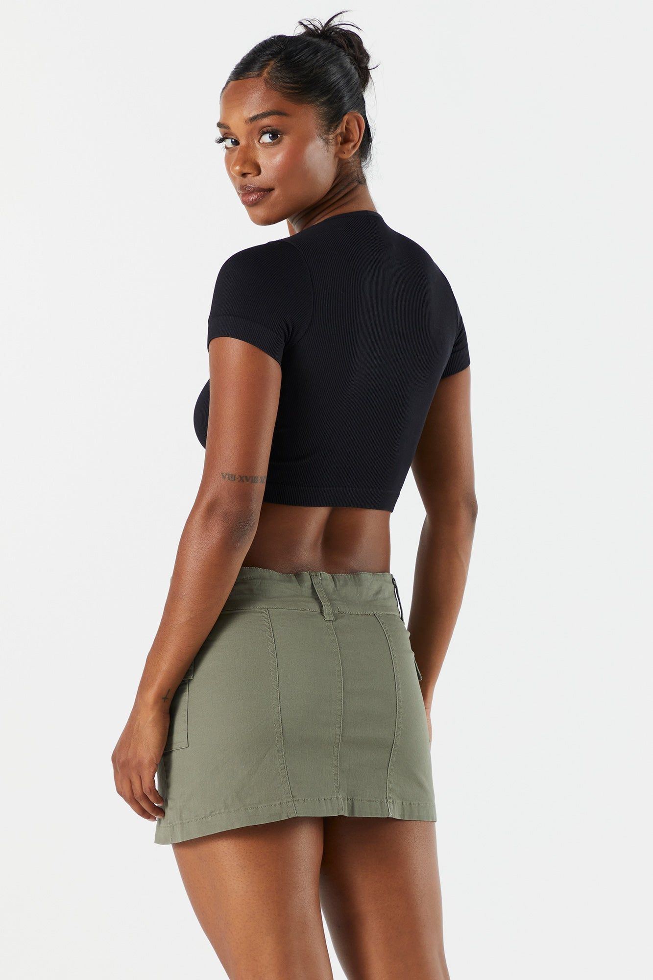 T-shirt côtelé uni court sans couture sold by Urban Planet product image thumbnail 5