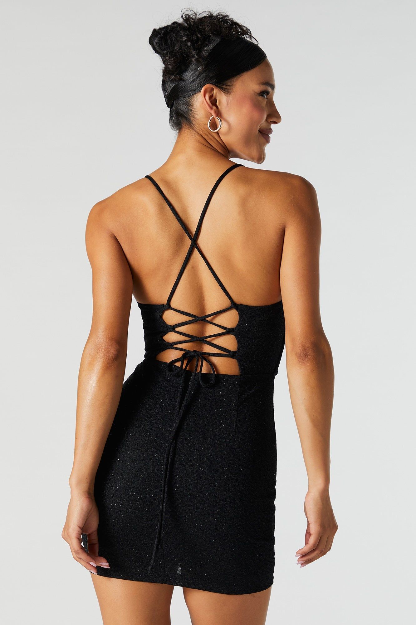 Minirobe noir scintillante à col châle sold by Urban Planet product image thumbnail 2