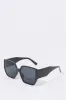 Lunettes de soleil surdimensionnées géométriques sold by Urban Planet