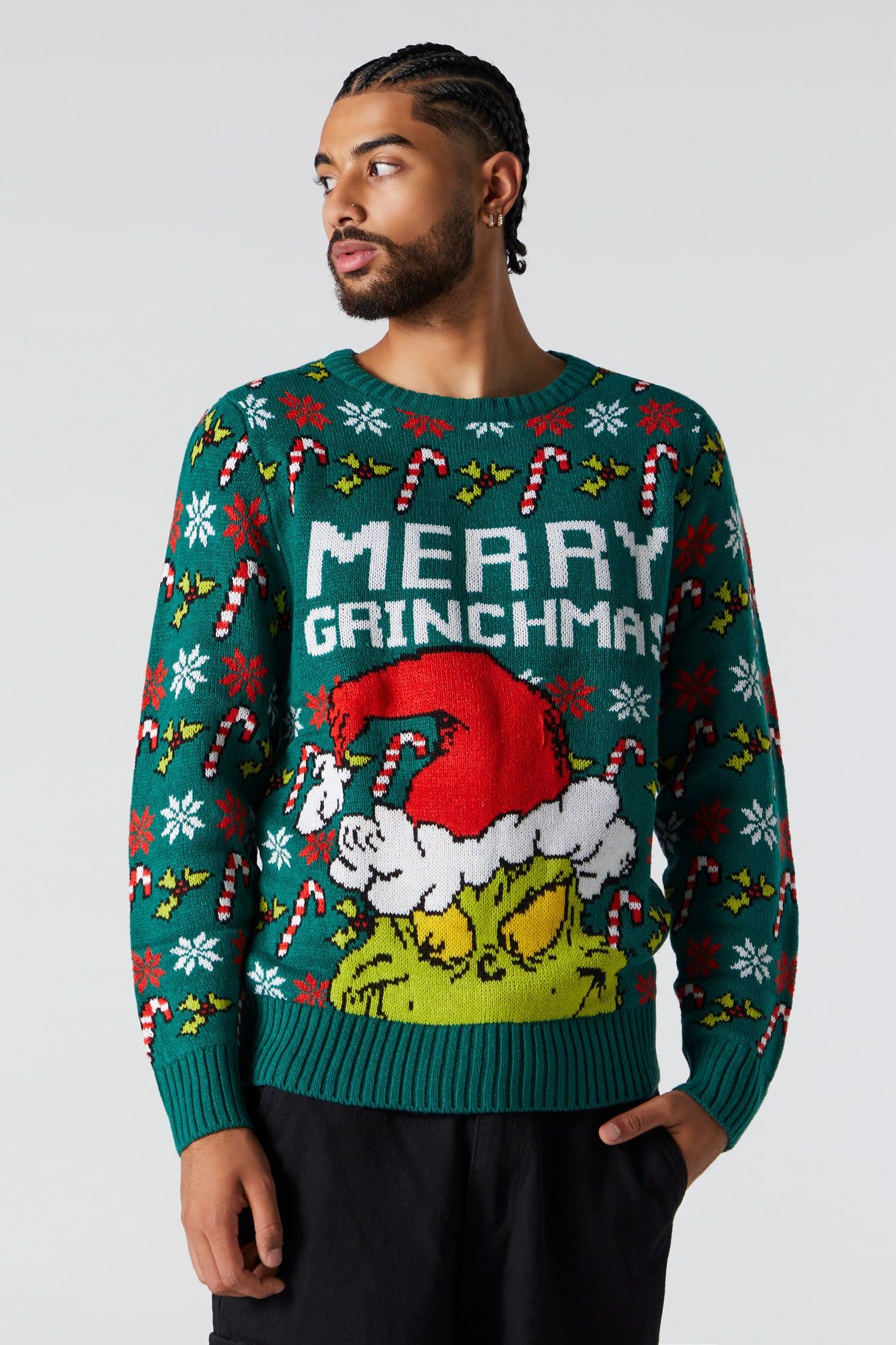 Chandail de Noël en tricot à imprimé Merry Grinchmas sold by Urban Planet