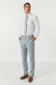 Pantalon mince uni sold by Urban Planet