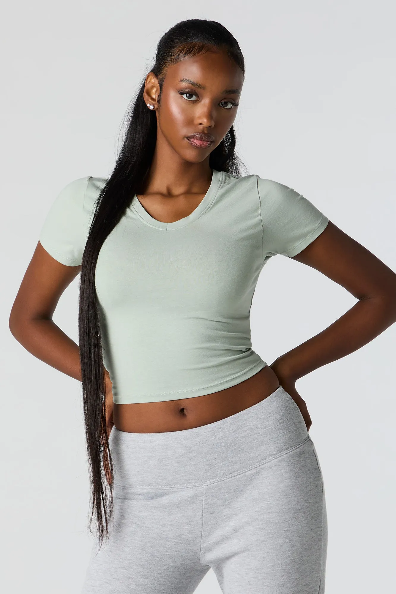 T-shirt utracourt à encolure en V sold by Urban Planet