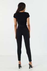Legging à taille haute sold by Urban Planet