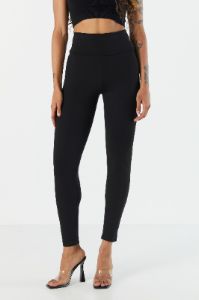 Legging à taille haute sold by Urban Planet