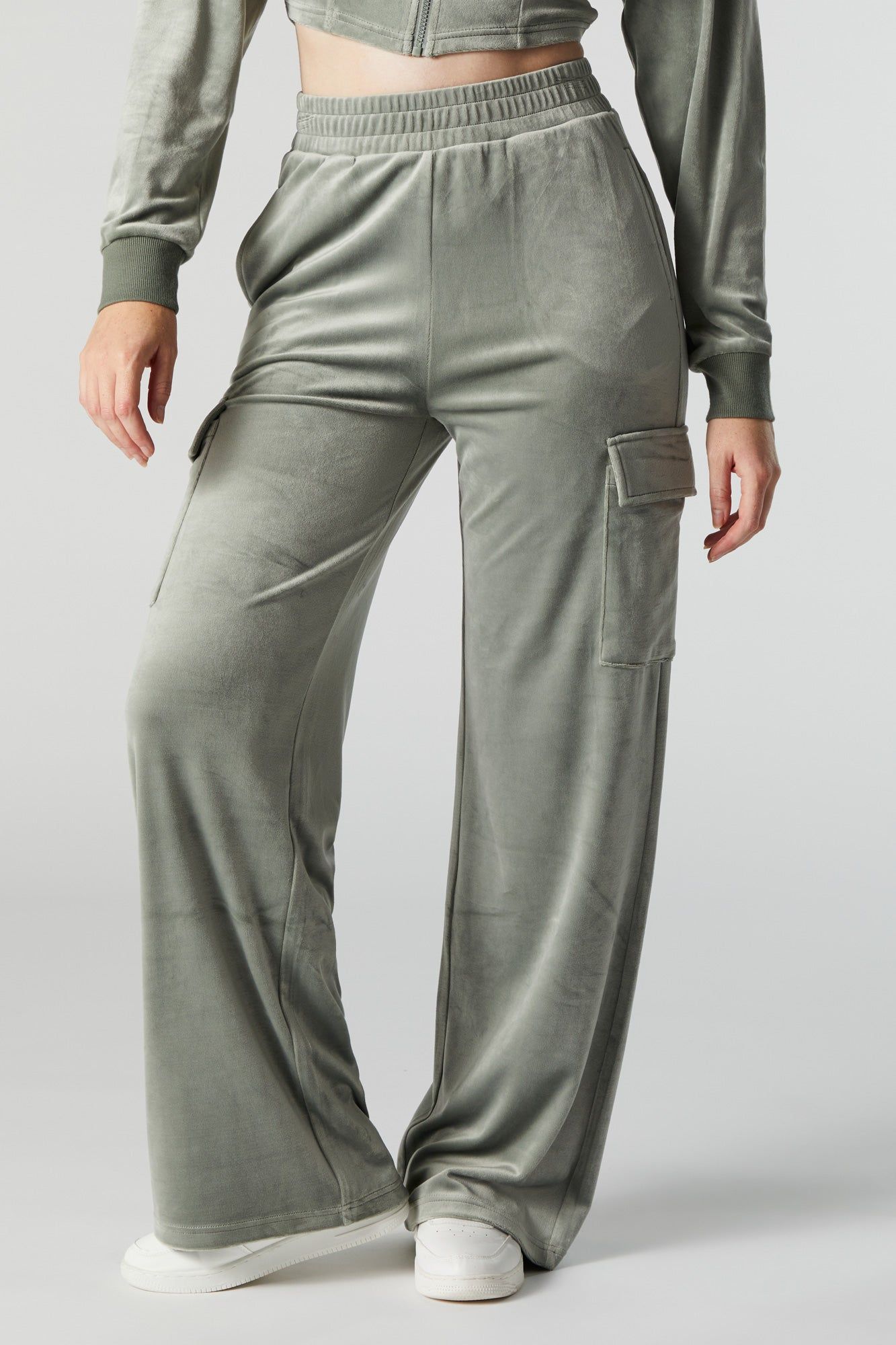 Pantalon cargo à jambe large en velours sold by Urban Planet product image thumbnail 2