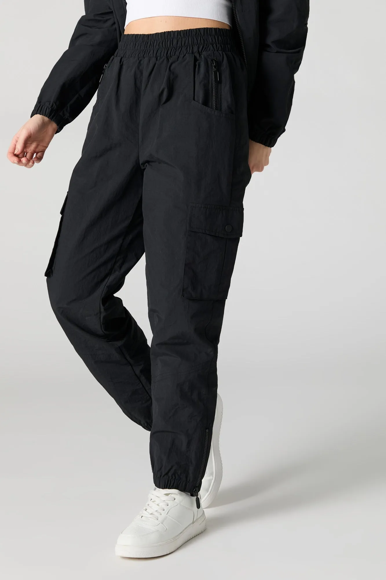 Jogger cargo en nylon avec poches à fermeture à glissière sold by Urban Planet product image thumbnail 5