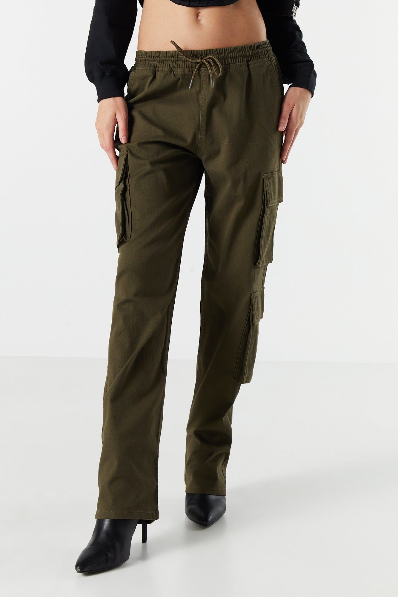 Pantalon cargo à enfiler avec poches multiples sold by Urban Planet product image thumbnail 2