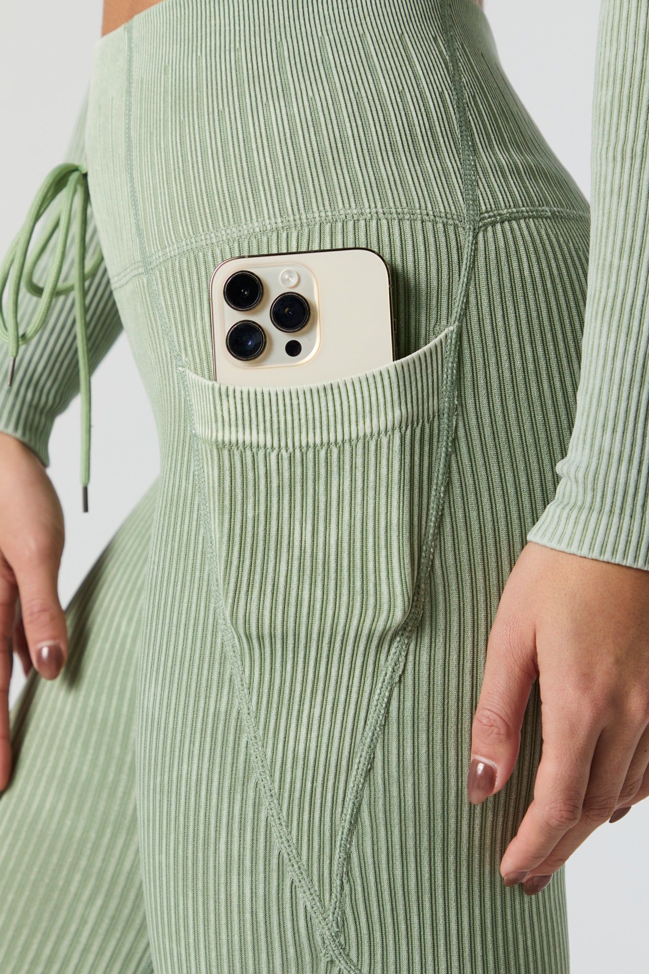 Legging Sommer Ray délavé sans couture à taille coulissante sold by Urban Planet product image thumbnail 4