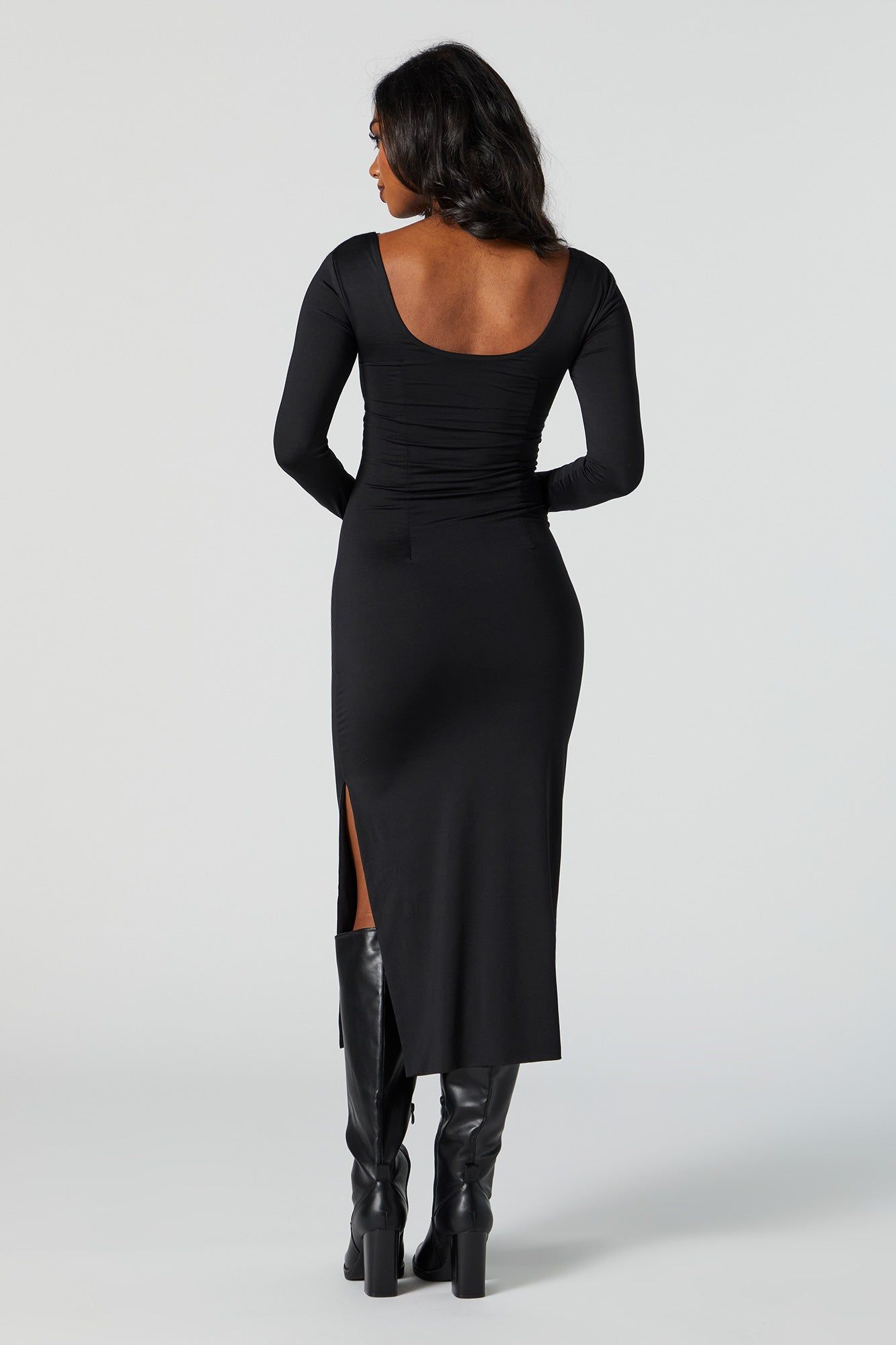 Robe midi profilée à manches longues avec encolure arrondie sold by Urban Planet product image thumbnail 5