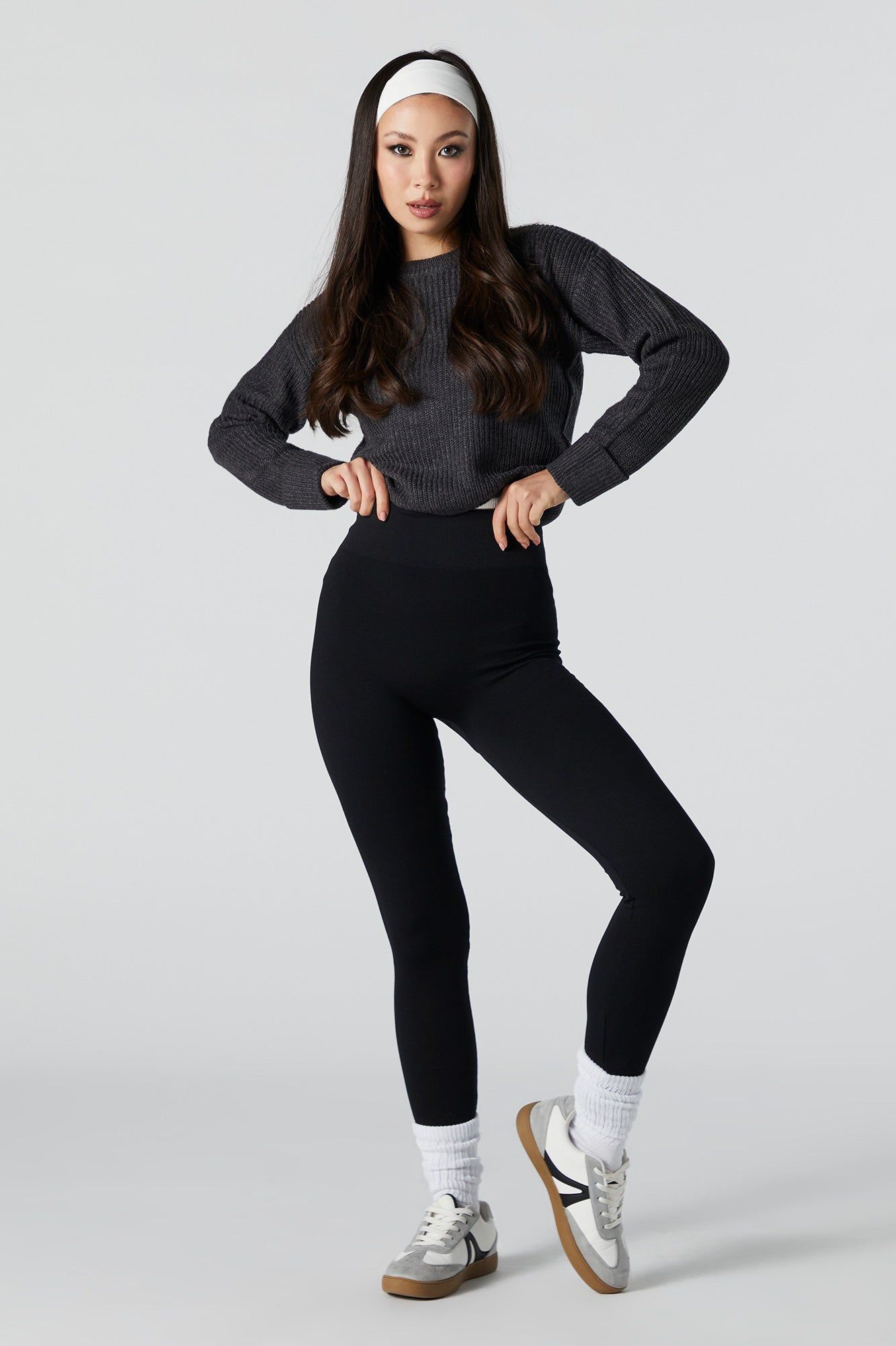 Legging doublé de similifourrure sold by Urban Planet