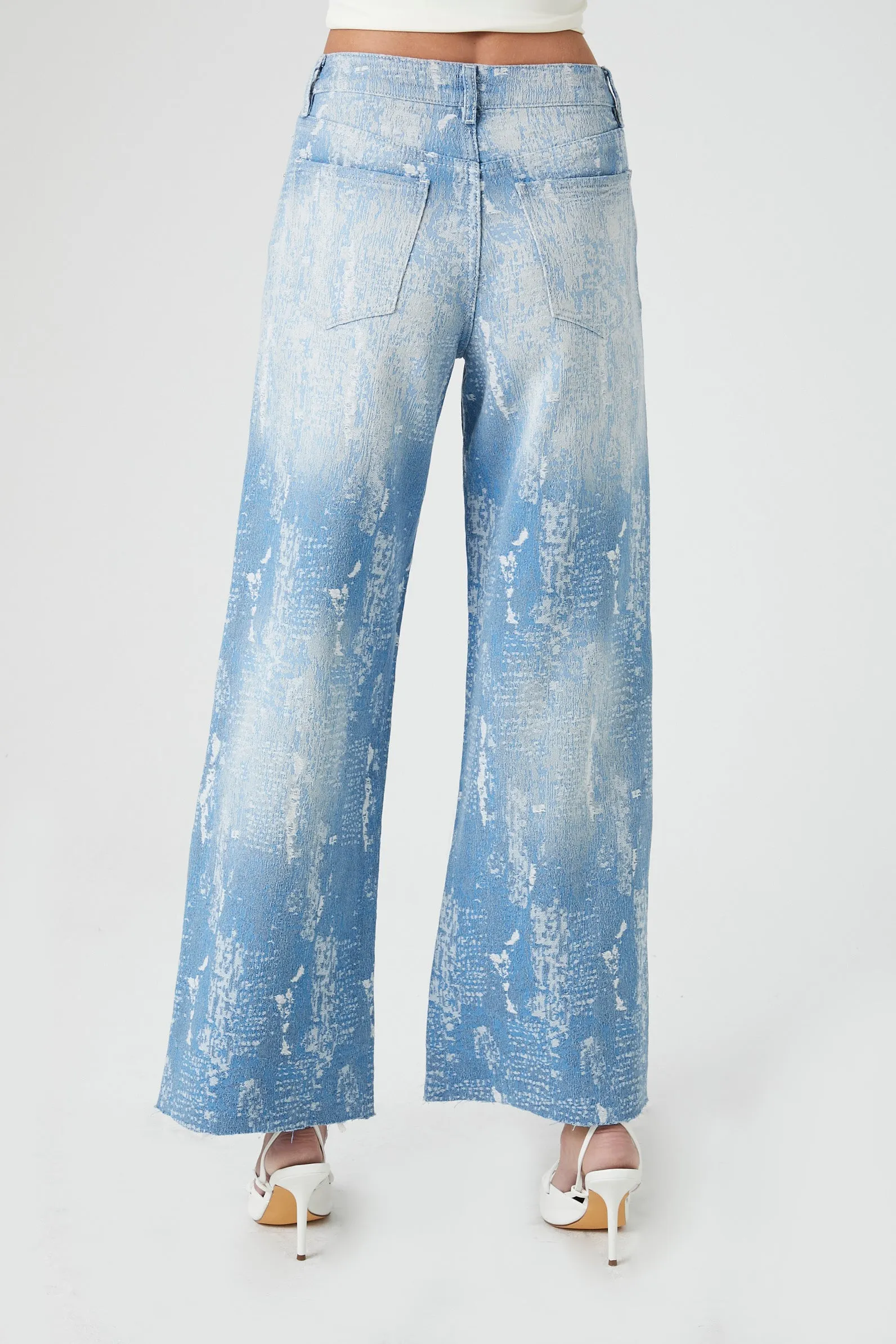 Jean à jambe large en denim d'aspect usé délavé à la pierre sold by Urban Planet product image thumbnail 4