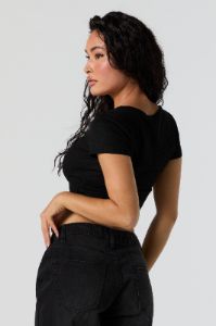 T-shirt Henley côtelé court sold by Urban Planet