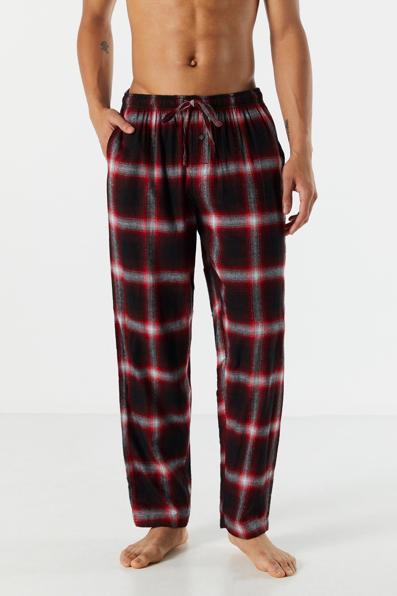 Pantalon de pyjama à carreaux sold by Urban Planet