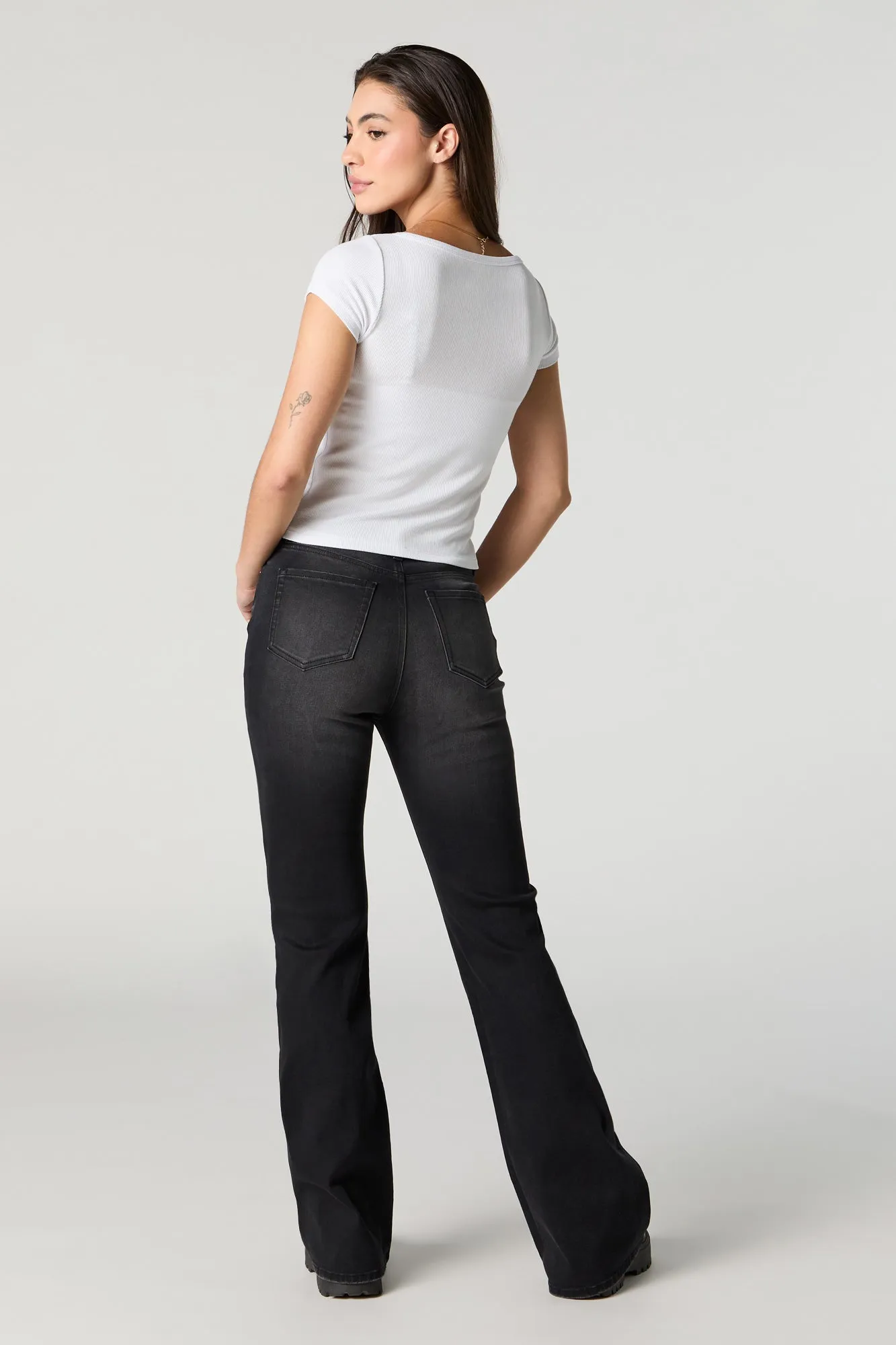 Jean Austin à jambe évasée délavé noir à taille haute sold by Urban Planet product image thumbnail 3