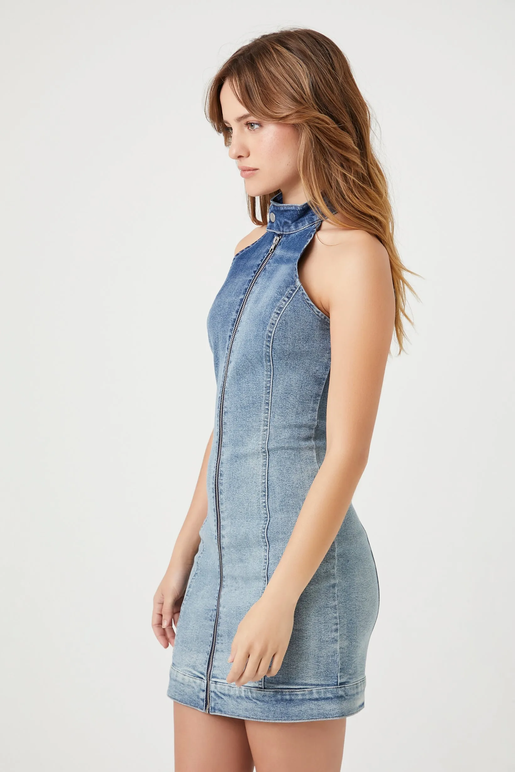 Minirobe en denim délavé graduel avec col cheminée et fermeture à glissière sold by Urban Planet product image thumbnail 3