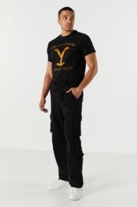 T-shirt à imprimé Yellowstone sold by Urban Planet
