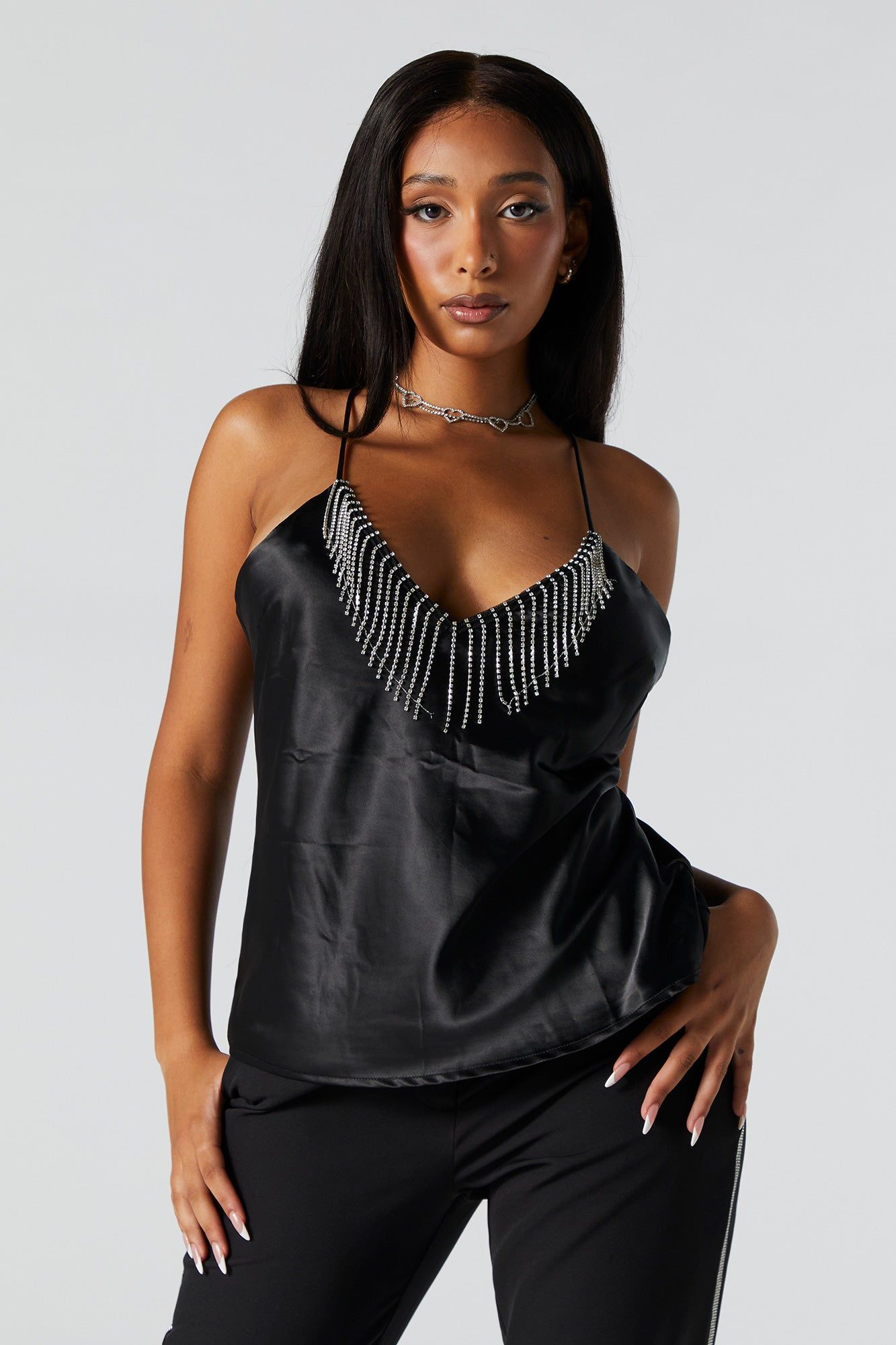 Débardeur noir à encolure en V avec franges et pierres du Rhin sold by Urban Planet product image thumbnail 2