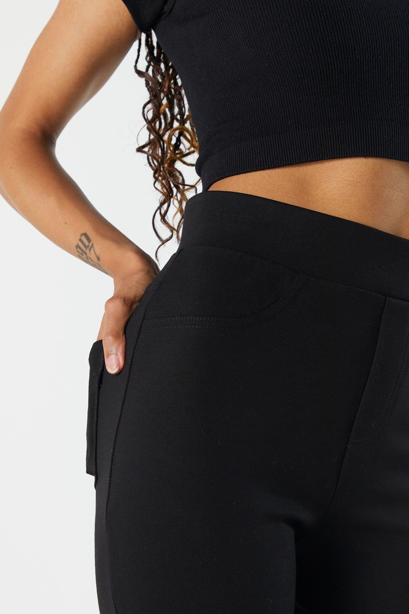 Legging à taille haute avec poches sold by Urban Planet product image thumbnail 4