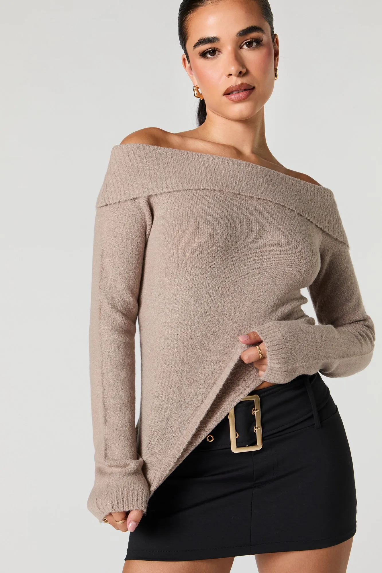 Chandail en tricot pelucheux avec épaules dénudées sold by Urban Planet product image thumbnail 4