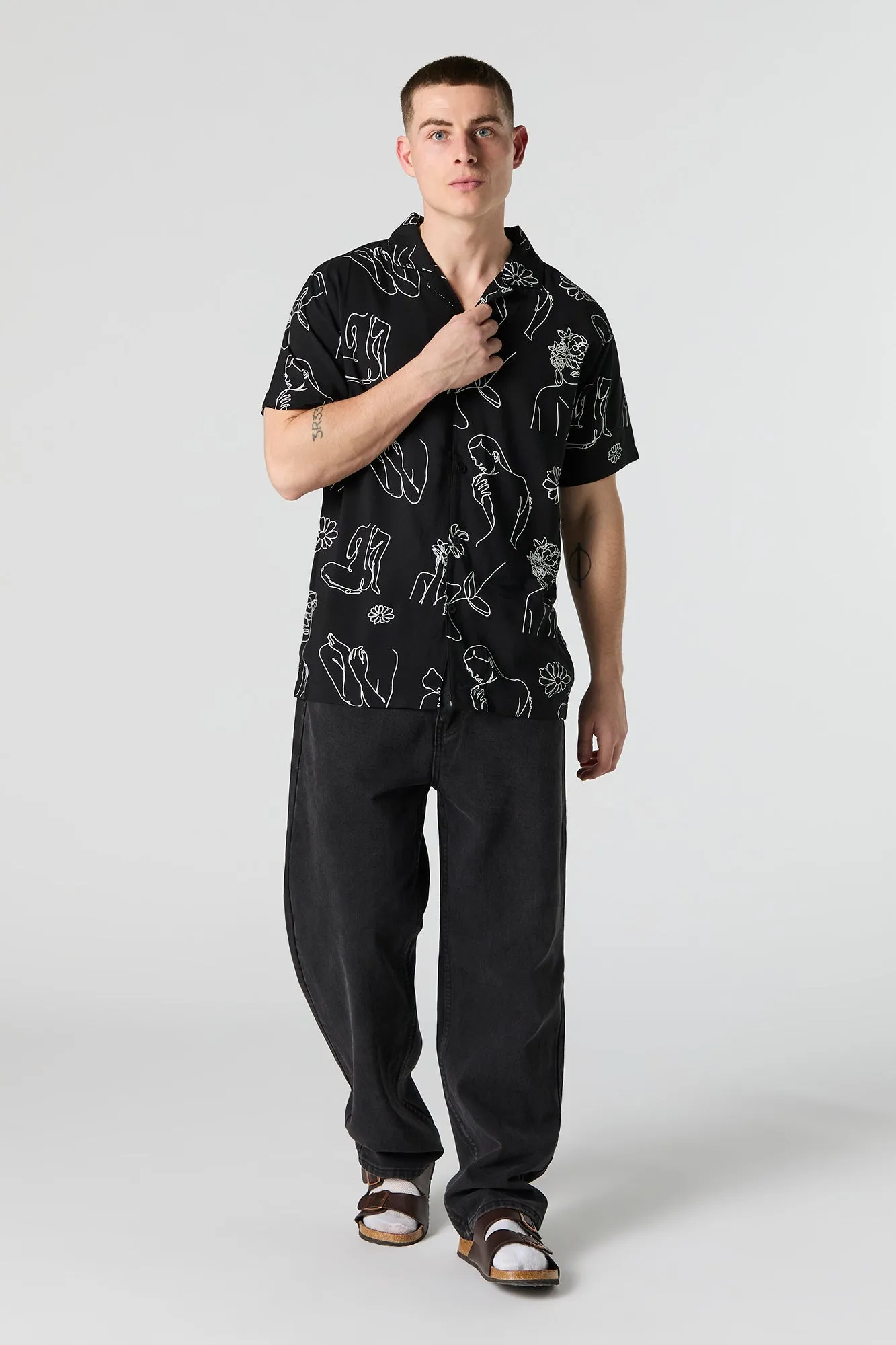 Haut boutonné à manches courtes avec imprimé ligné sold by Urban Planet product image thumbnail 3