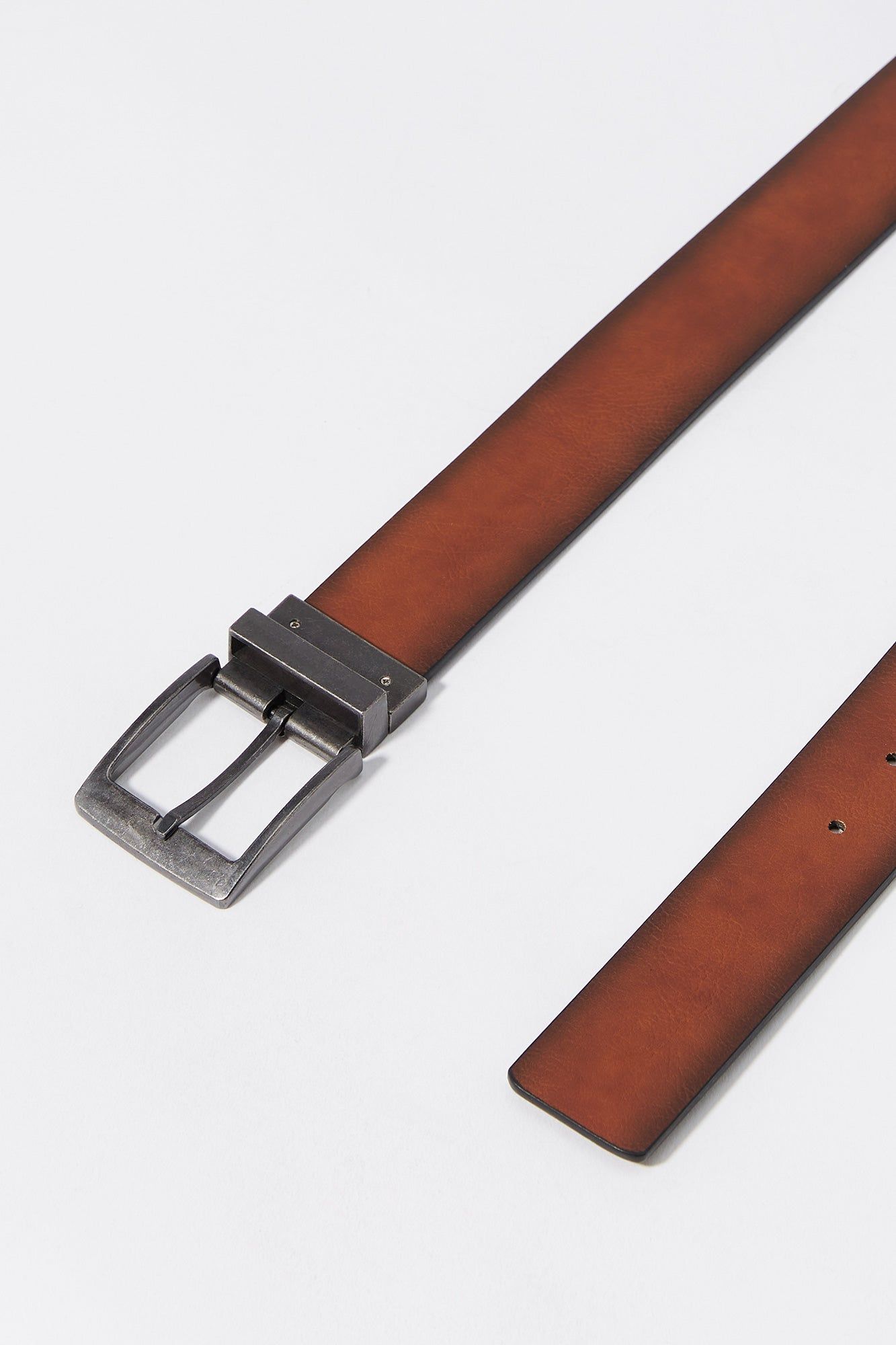 Ceinture en similicuir réversible sold by Urban Planet product image thumbnail 3