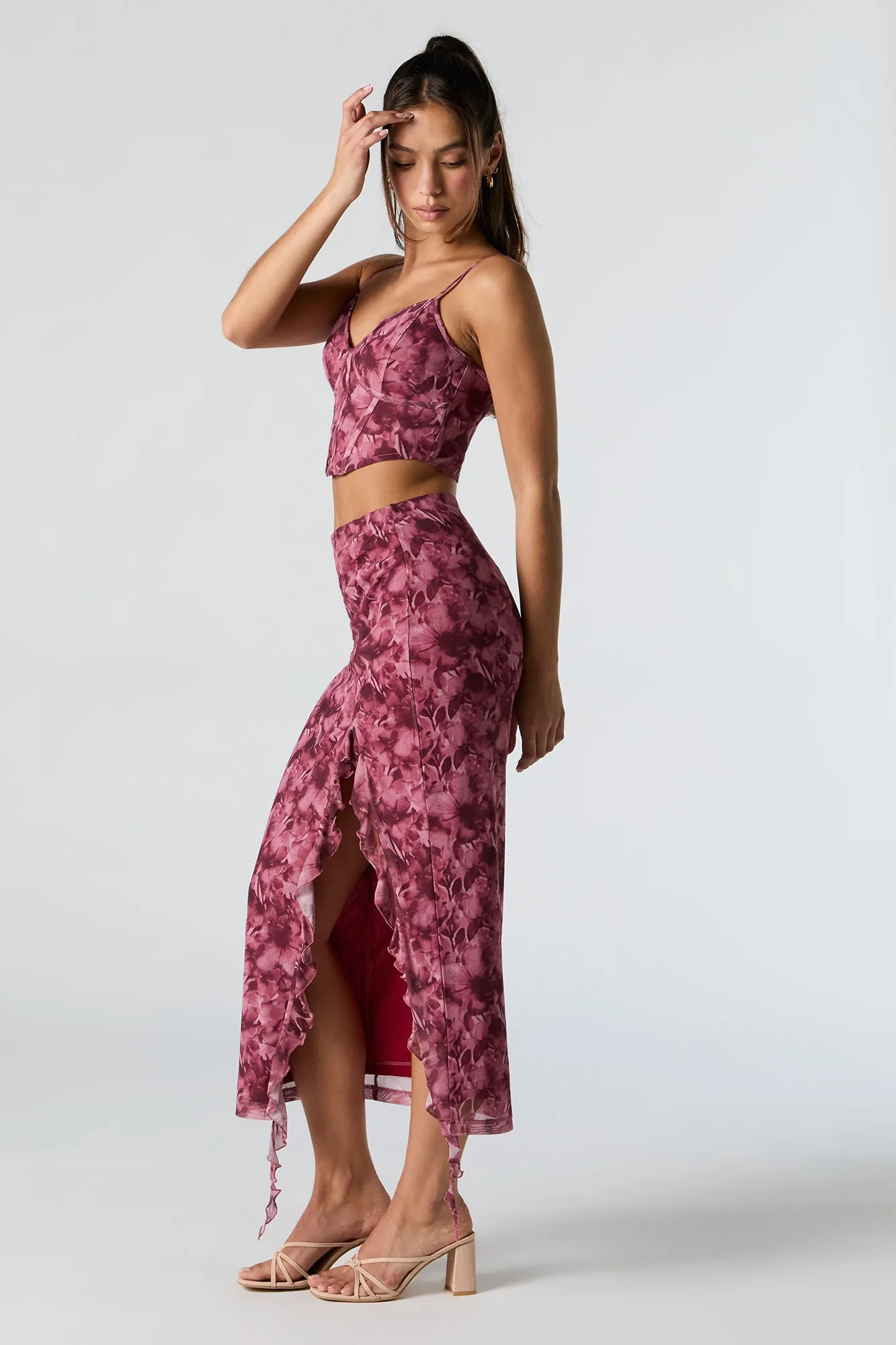 Jupe midi volantée en filet fleuri avec fente sold by Urban Planet product image thumbnail 2